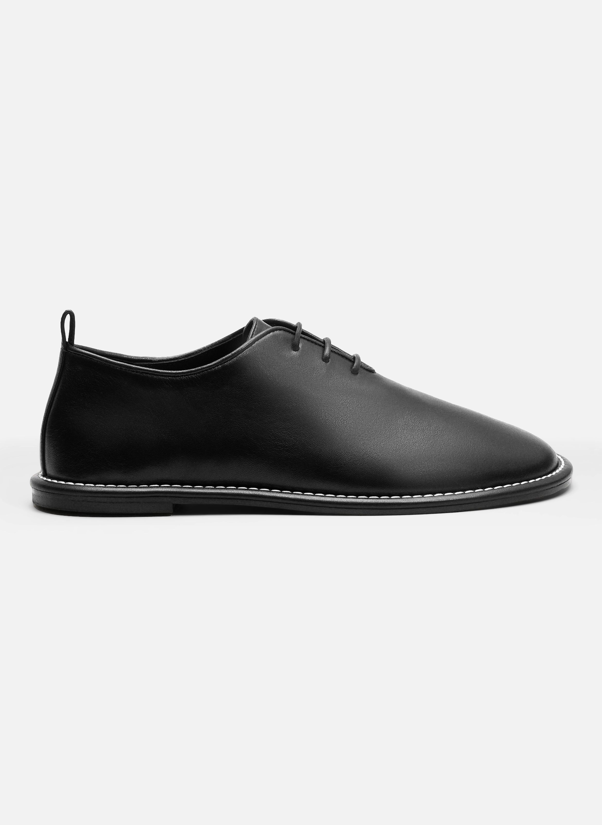 Souliers derby midi unisexes en cuir de veau AMI PARIS Noir