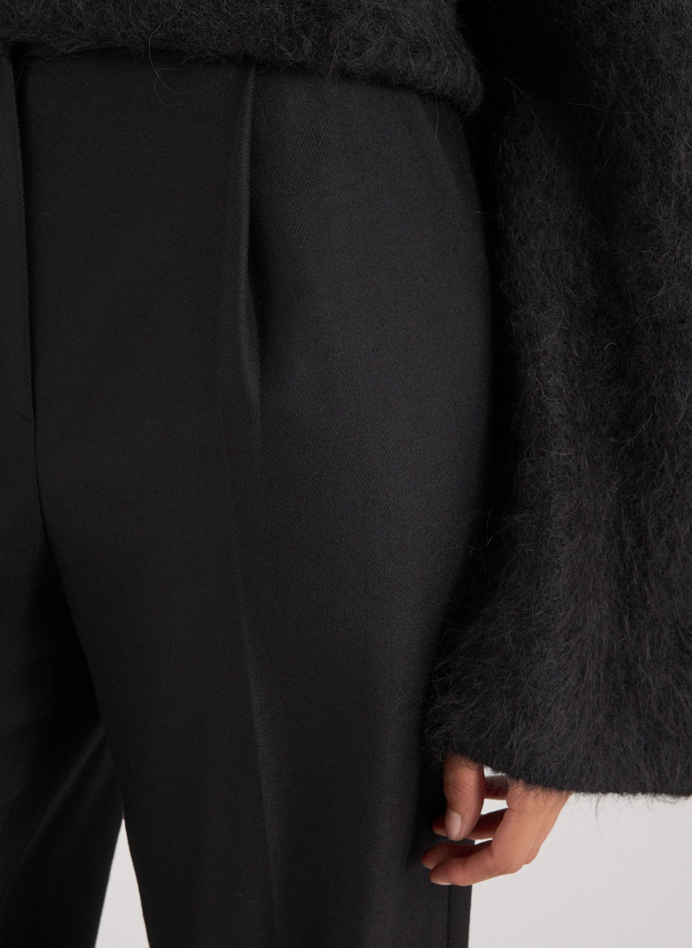 Straight wool trousers with pleats EENK Black