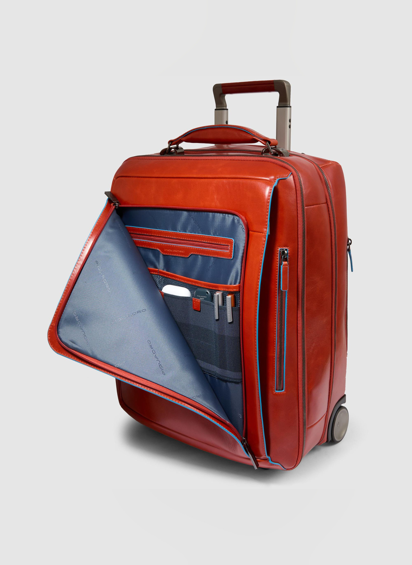 Valise à roulettes cabine avec coque à vêtements PIQUADRO Marron