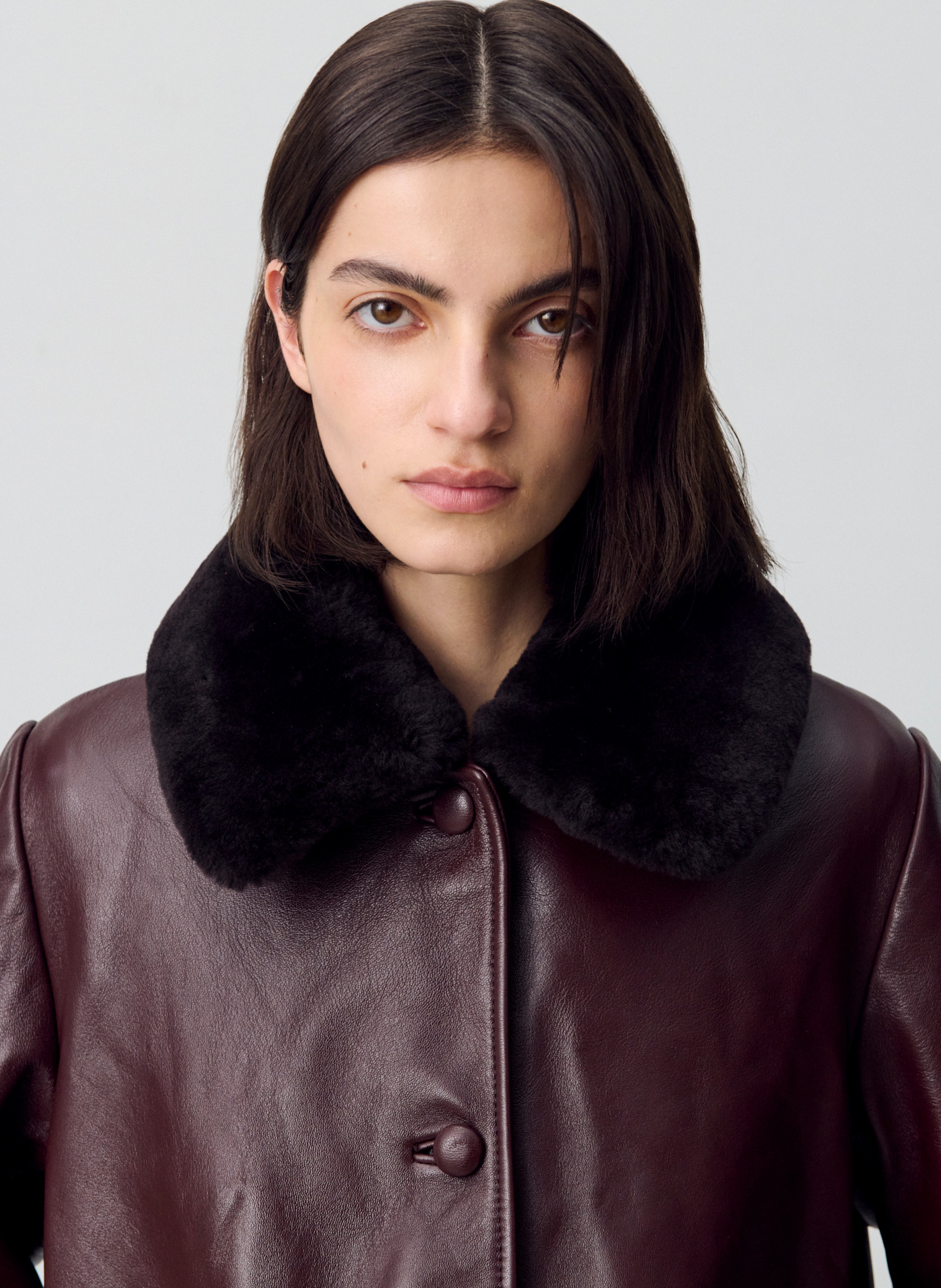 Veste large unie à col fourrure en cuir cyndra CLAUDIE PIERLOT Rouge