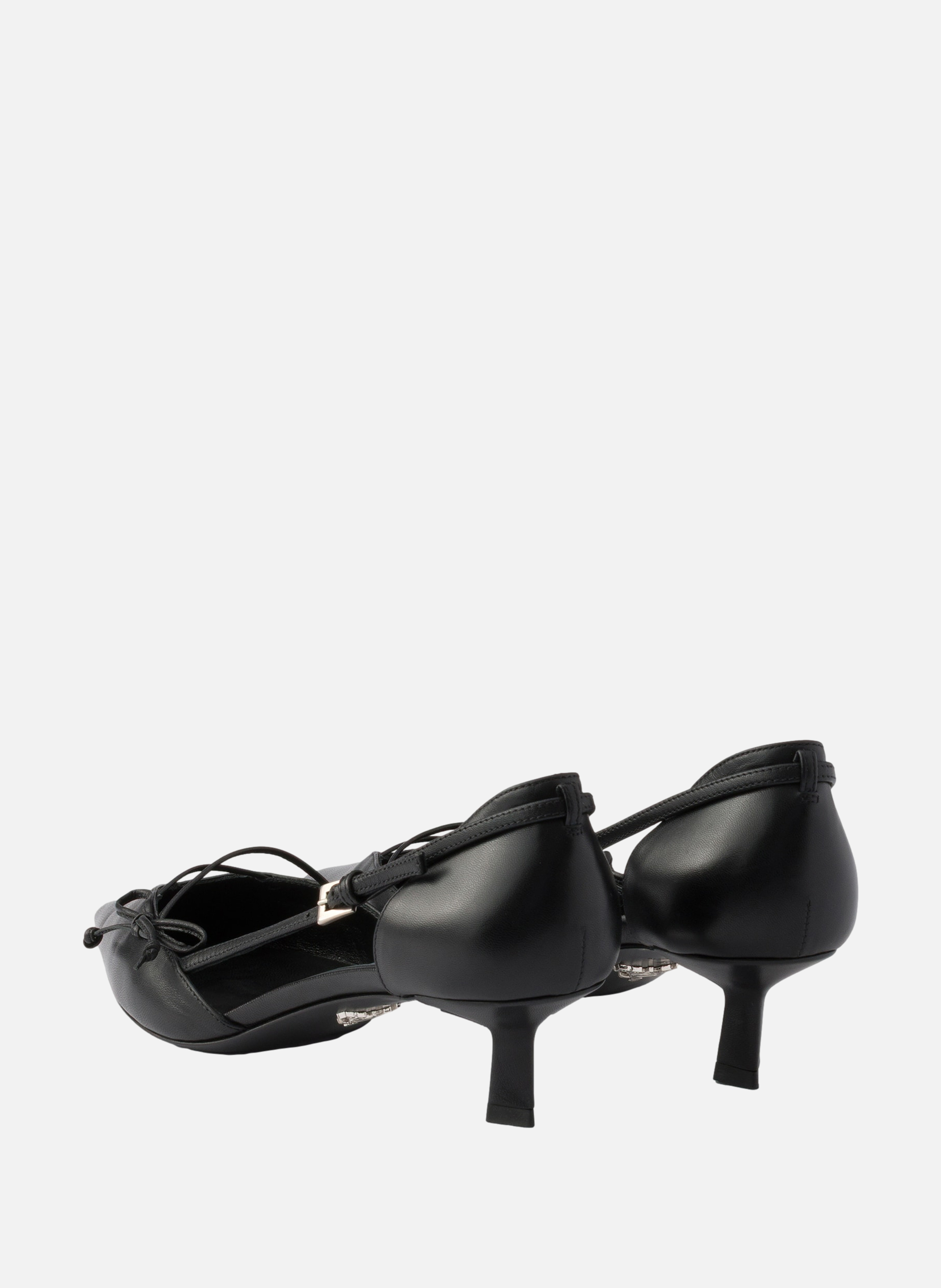 Escarpins en cuir à côtés ouverts PRADA Noir