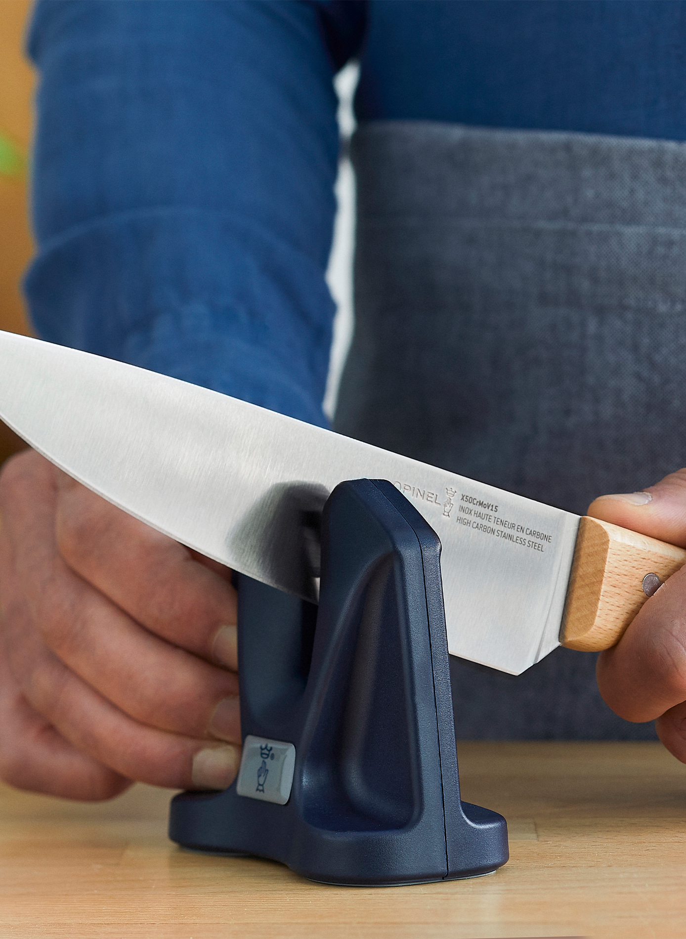 Aiguiseur de couteau manuel OPINEL Bleu