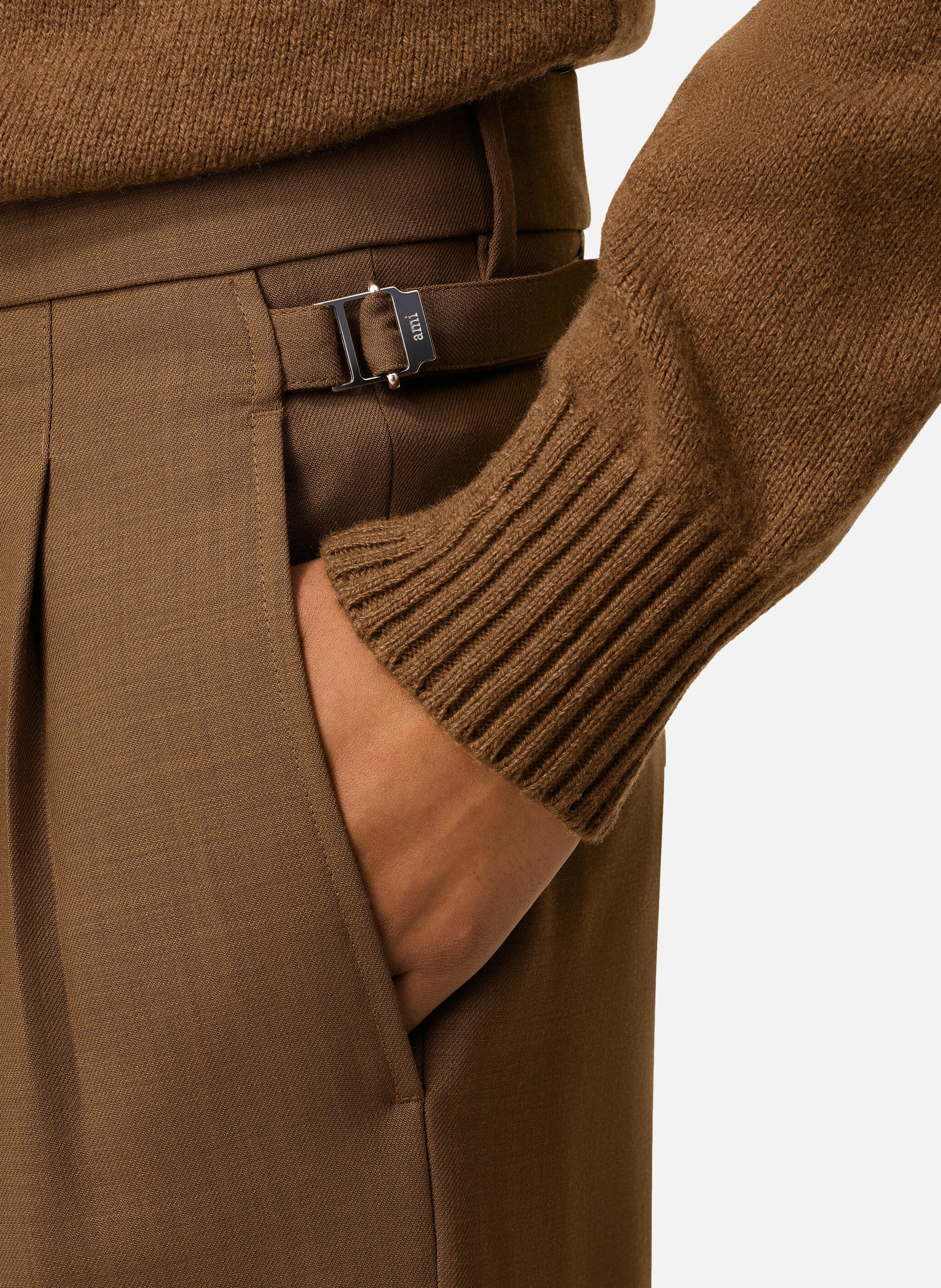 Pantalon large avec pattes de serrages en laine AMI PARIS Marron