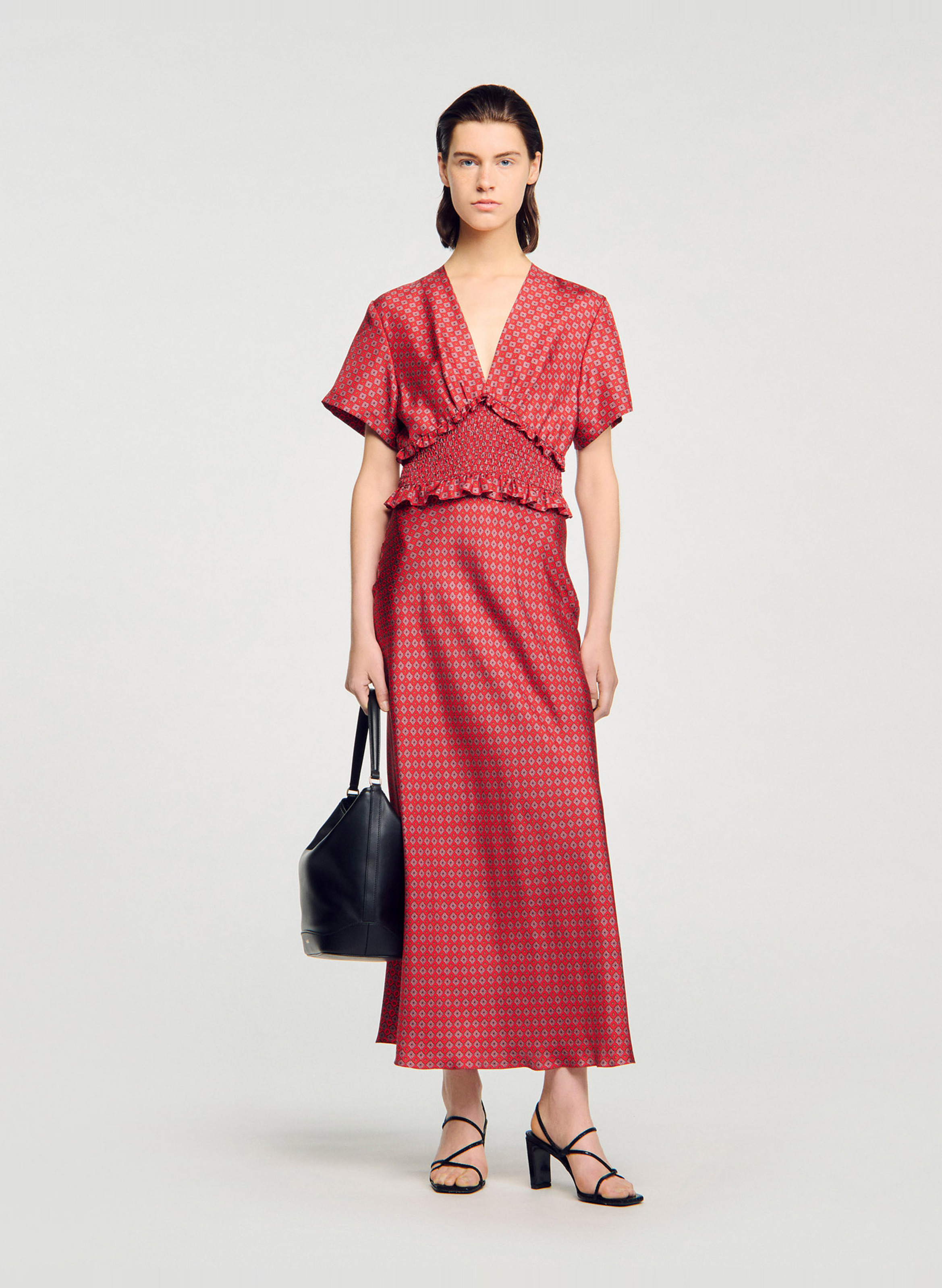 Robe longue col v cintrée à motifs SANDRO Rouge