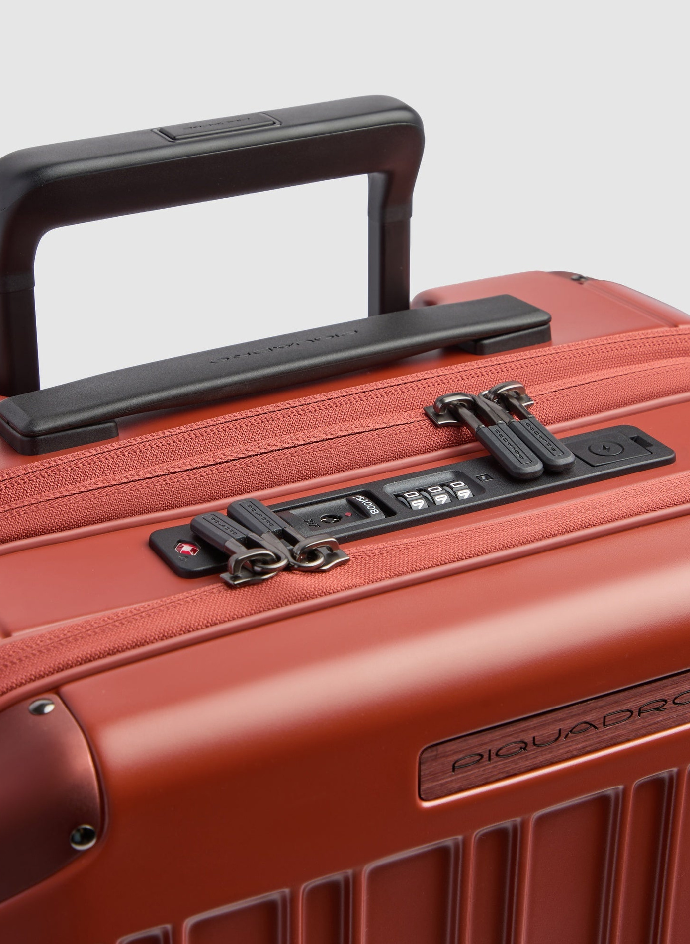 Valise cabine pour ordinateur avec deux ouvertures PIQUADRO Marron