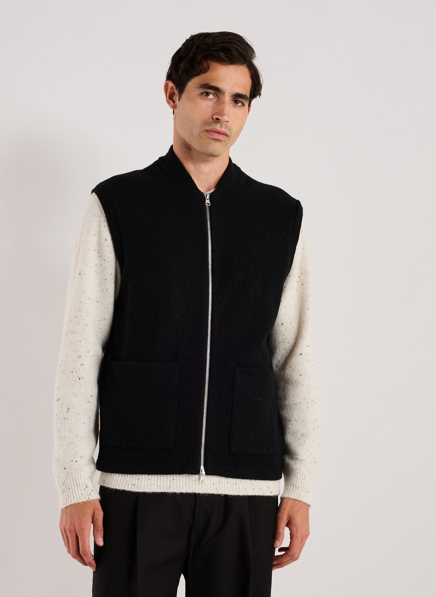 NN.07 Merino wool sleeveless cardigan Black