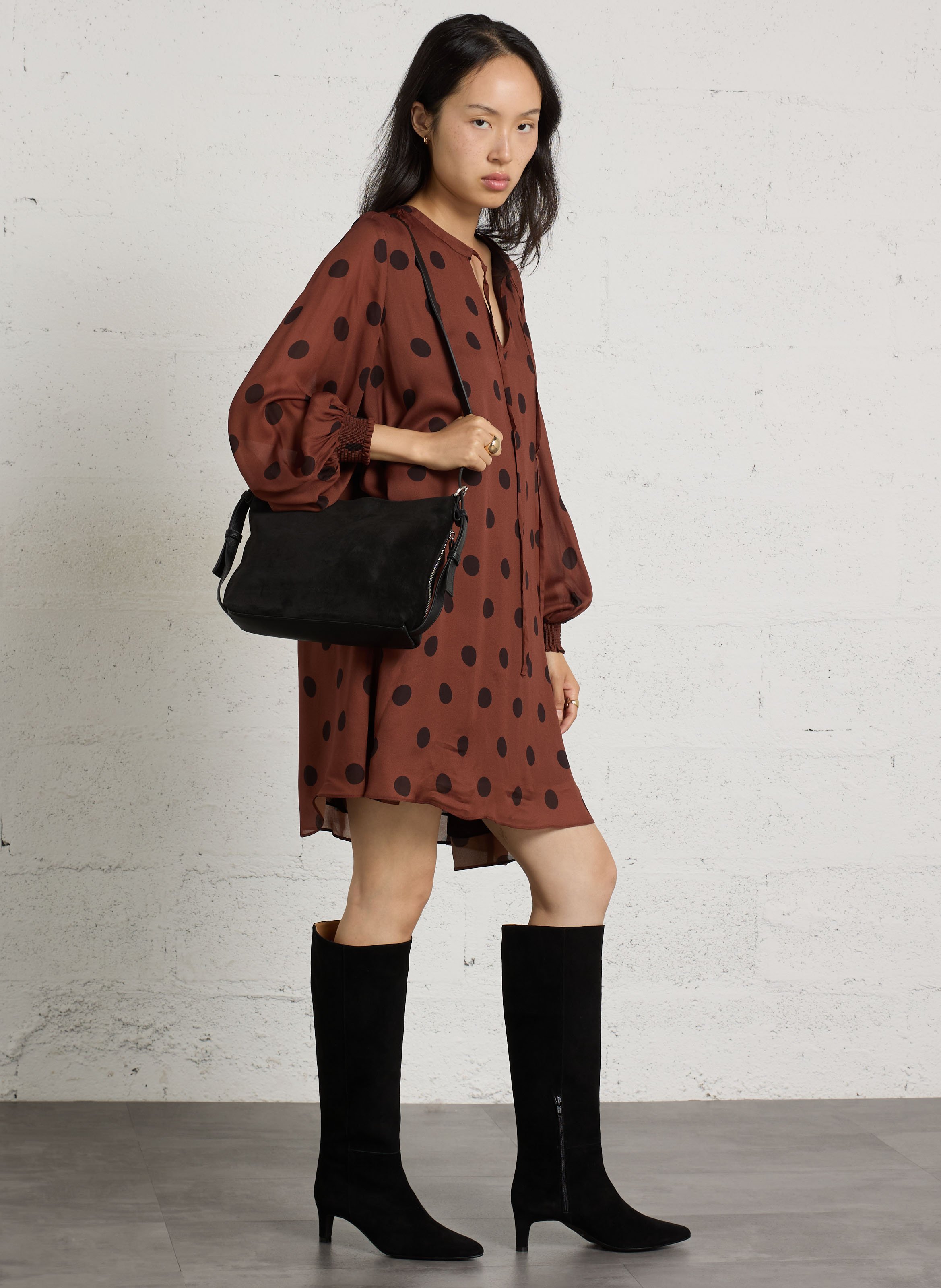 Bottes bout pointu en cuir velours oxana MAISON 123 Noir
