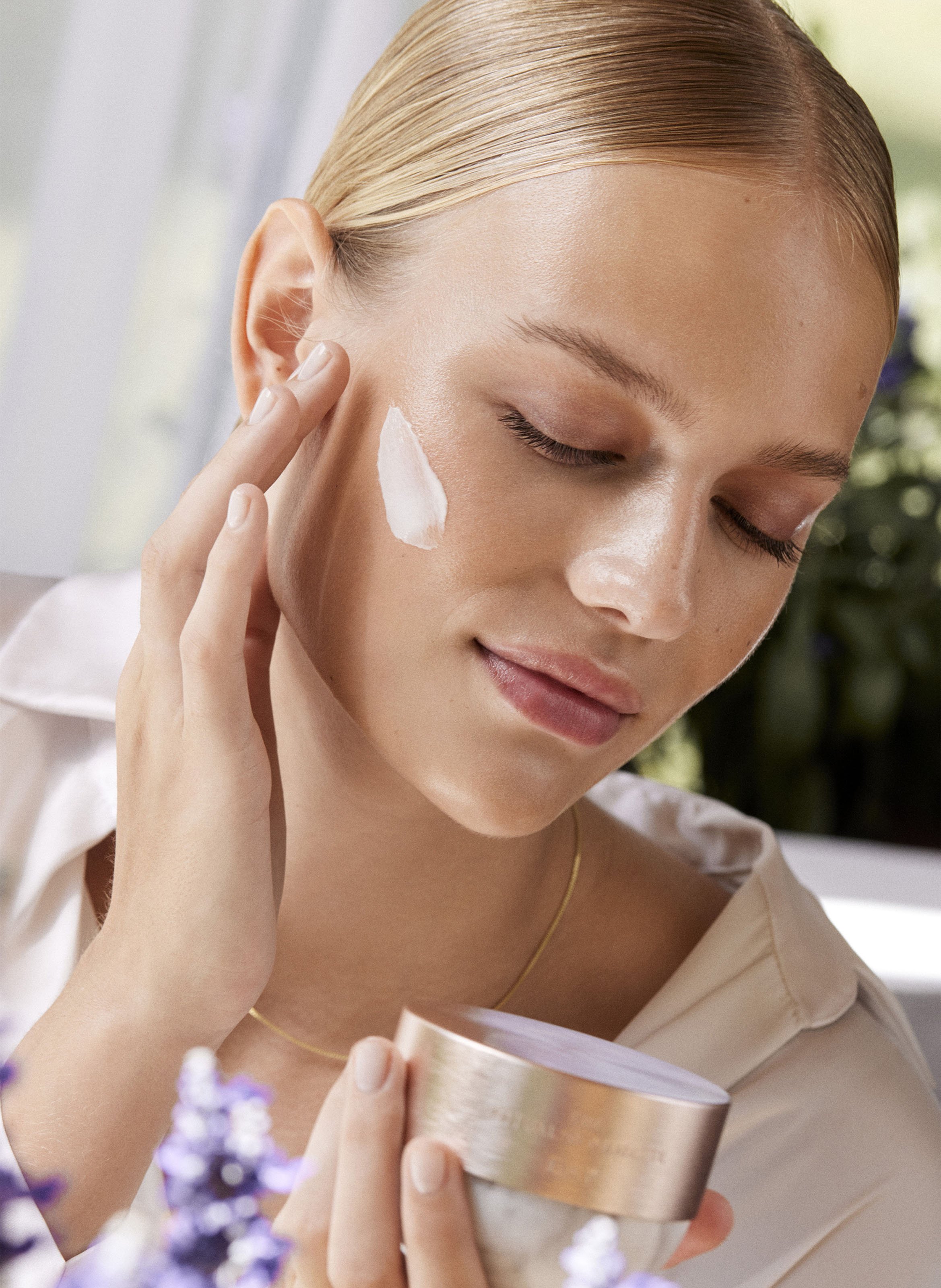 The Ritual of Namaste - anti-ageing day cream refill No color