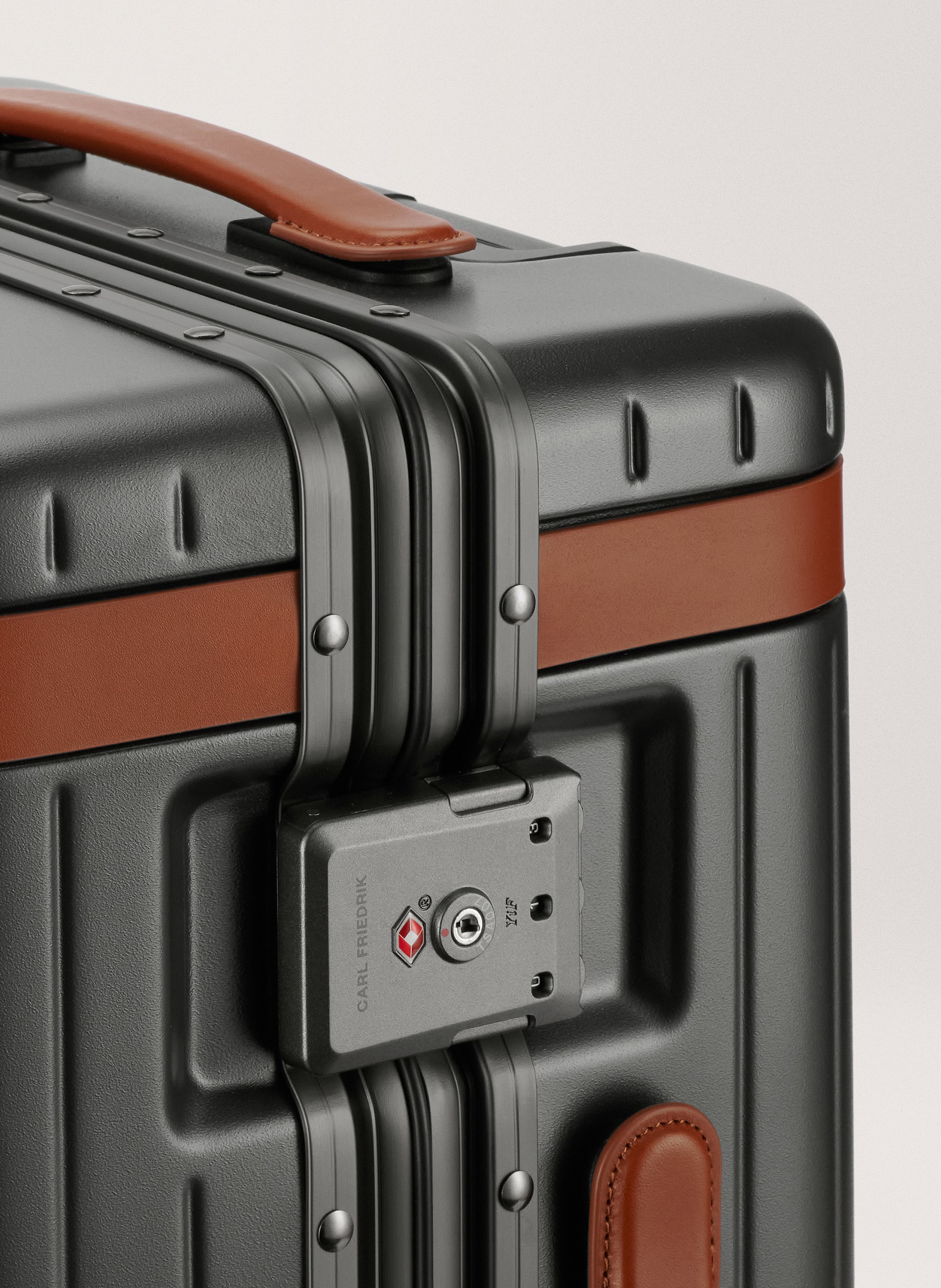 Valise 'the carry-on' en polycarbonate CARL FRIEDRIK Gris