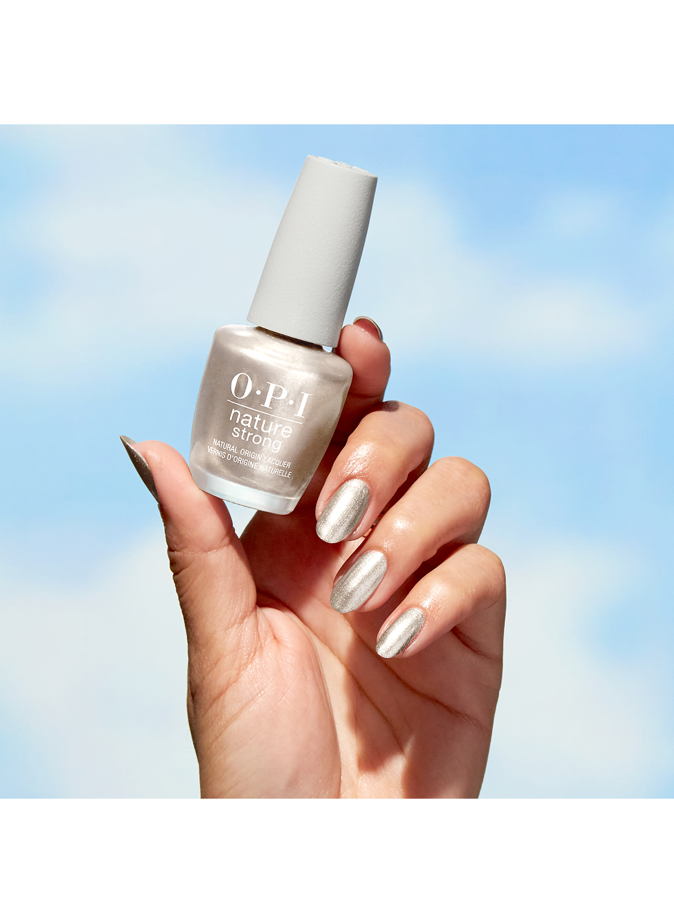 Glowing Places - Nature Strong - Vegan Nail Polish OPI Doré