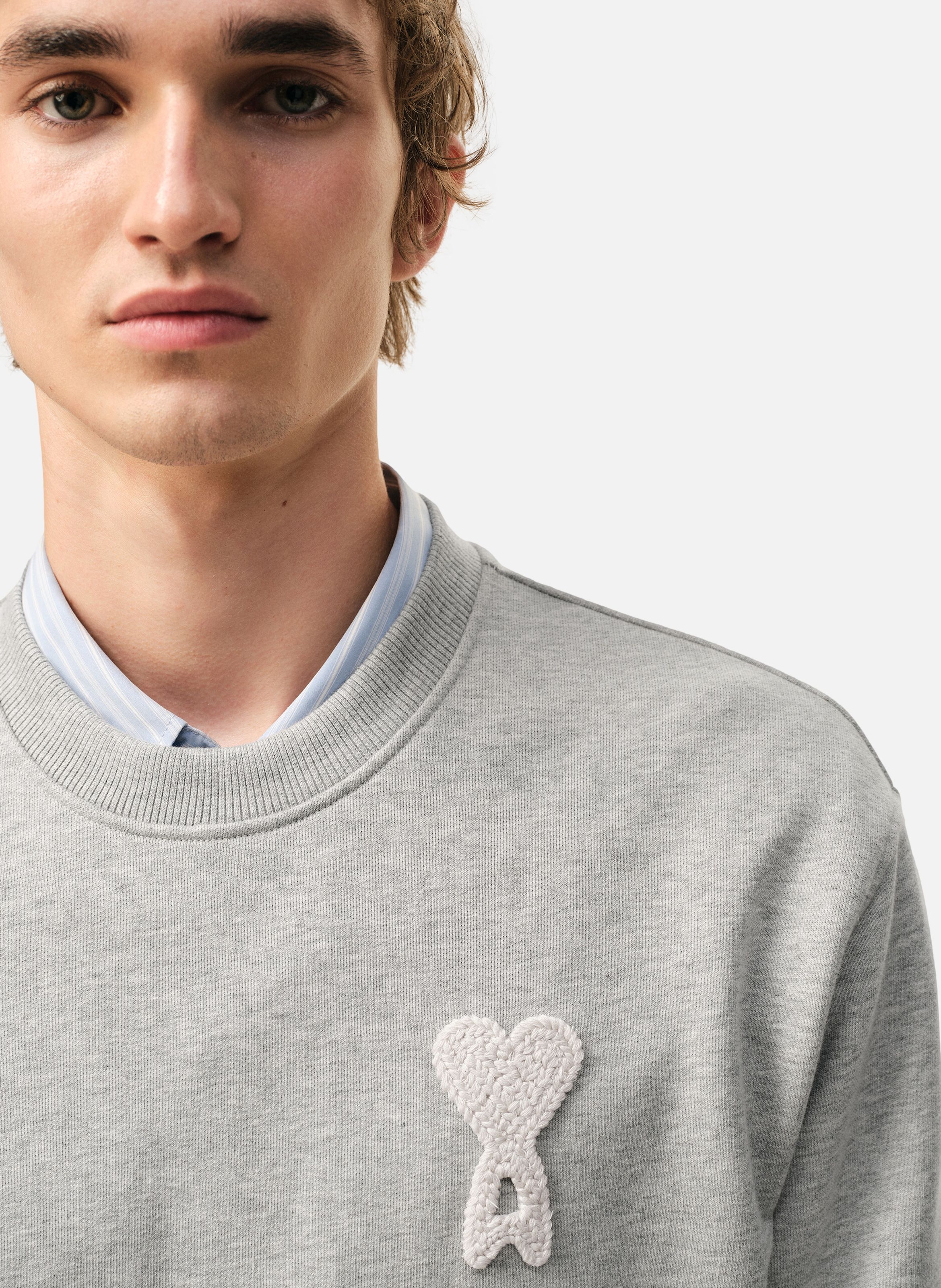 Sweatshirt ami de coeur crochet unisexe en coton AMI PARIS Gris