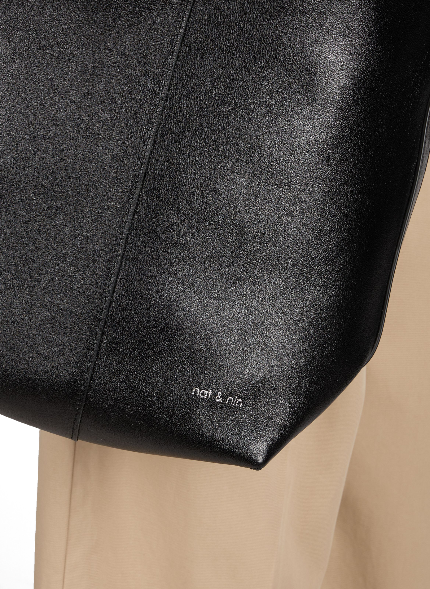 Nour leather shoulder bag NAT & NIN Black