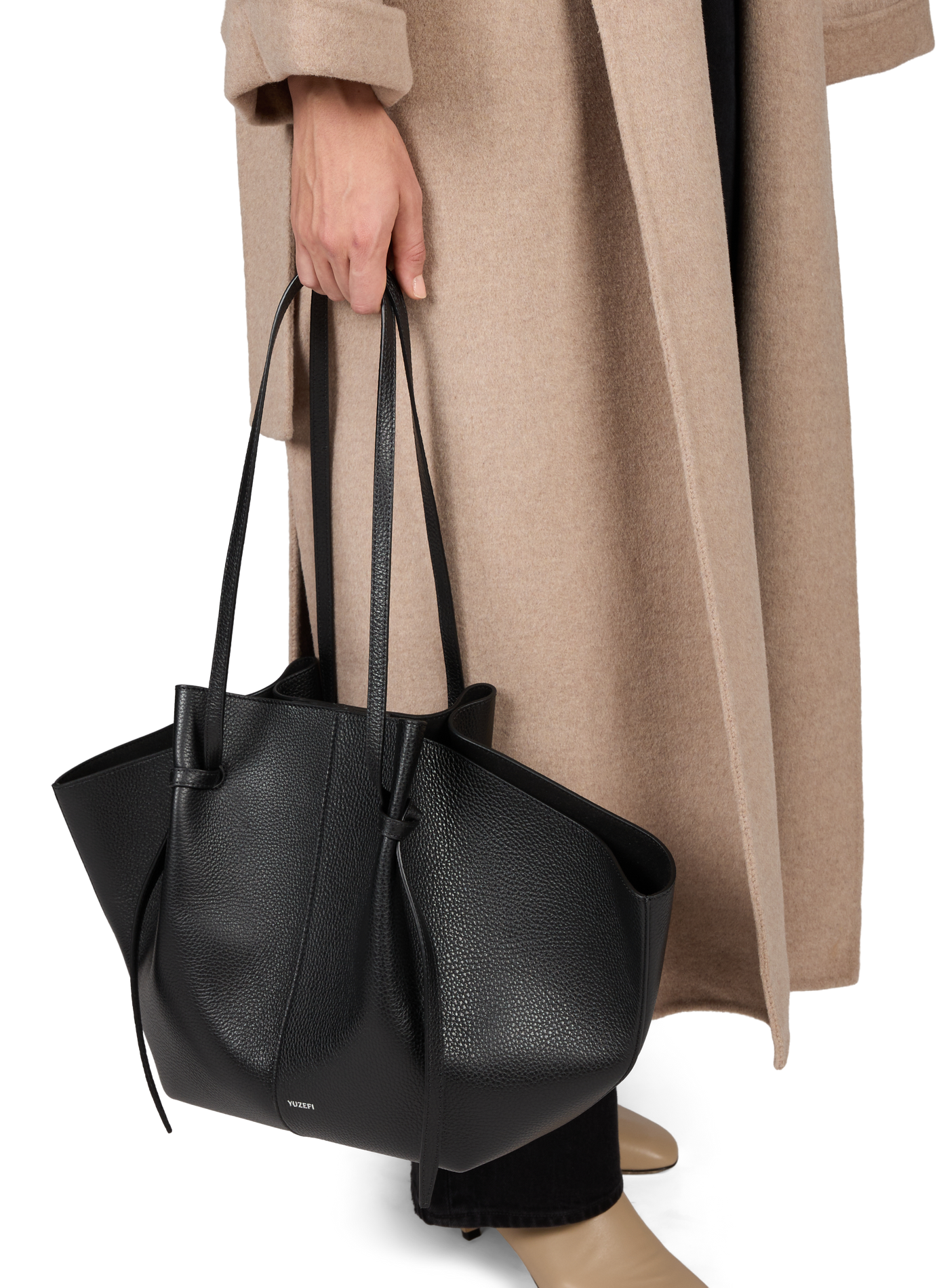 Mochi large leather tote bag YUZEFI Black