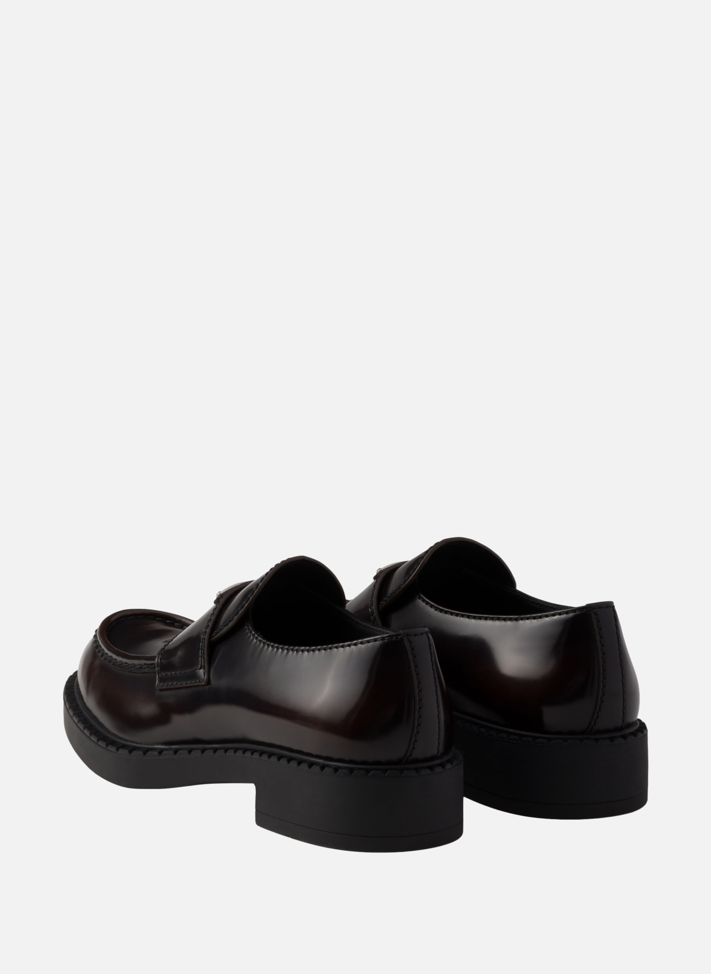 Mocassins chocolate en cuir brossé PRADA Marron