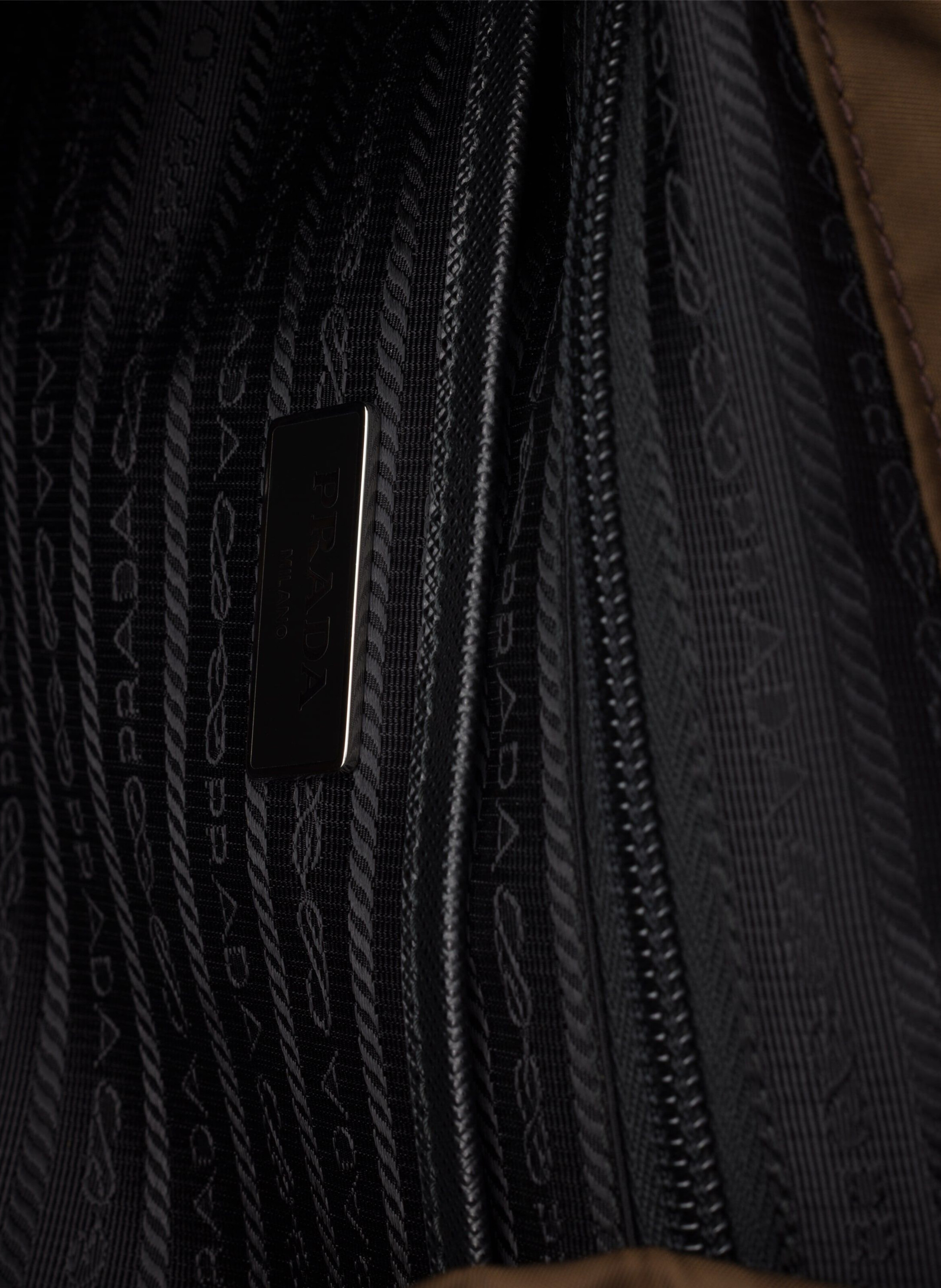 Sac à dos en re-nylon PRADA Marron