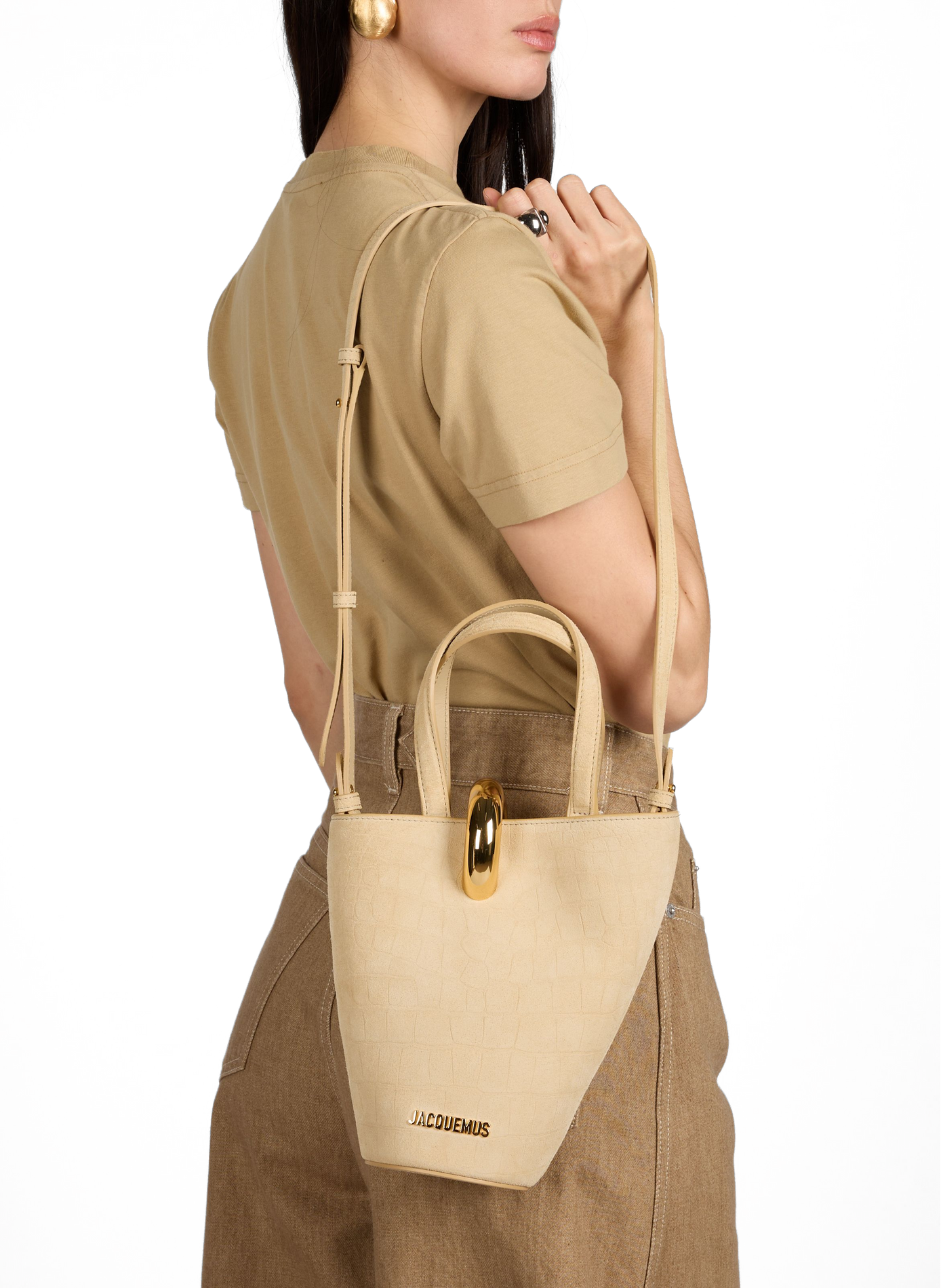 Sac seau Le Petit Bambola en cuir daim croco JACQUEMUS Beige