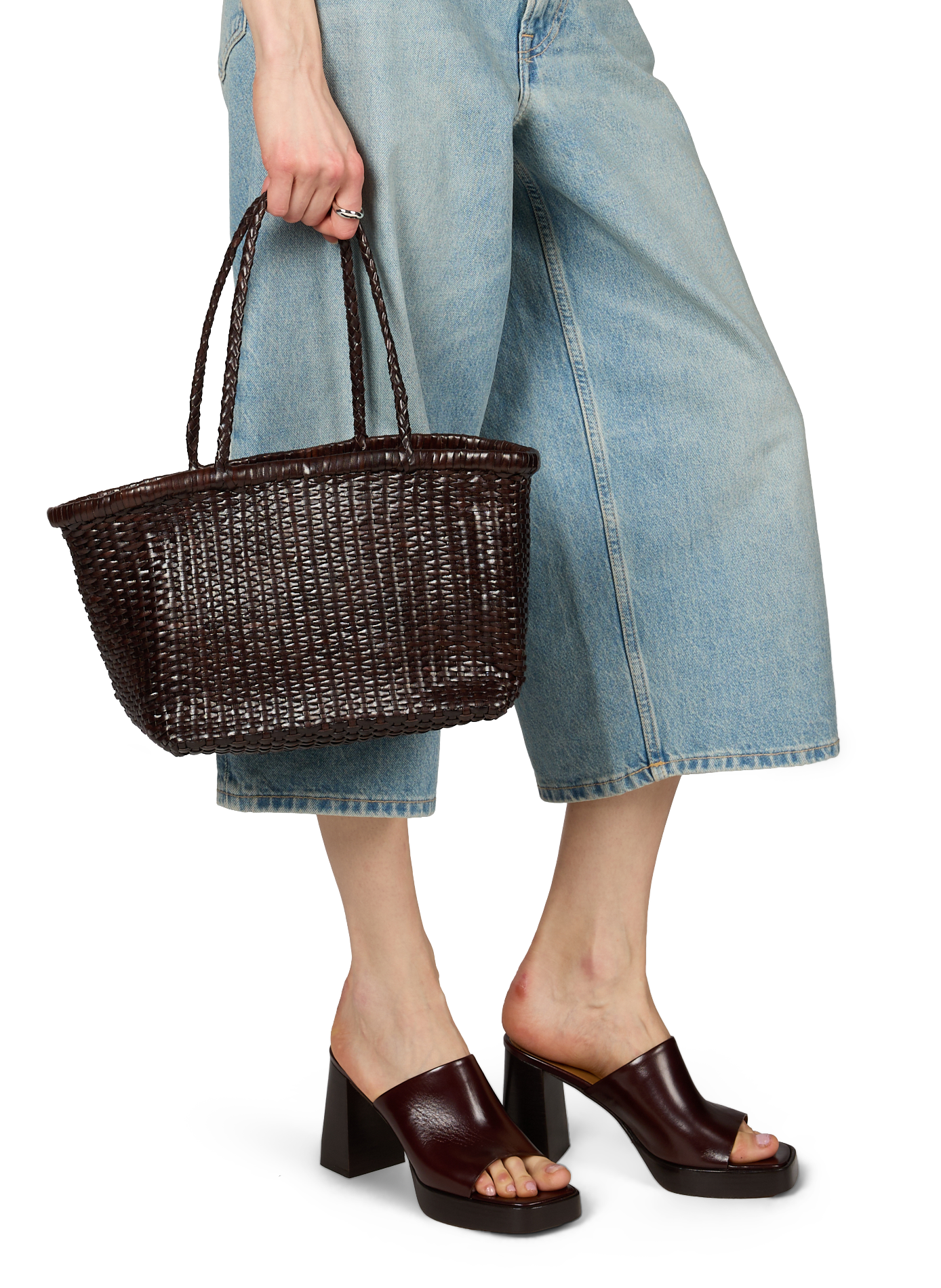 B Weave Small woven leather basket bag DRAGON DIFFUSION Brown