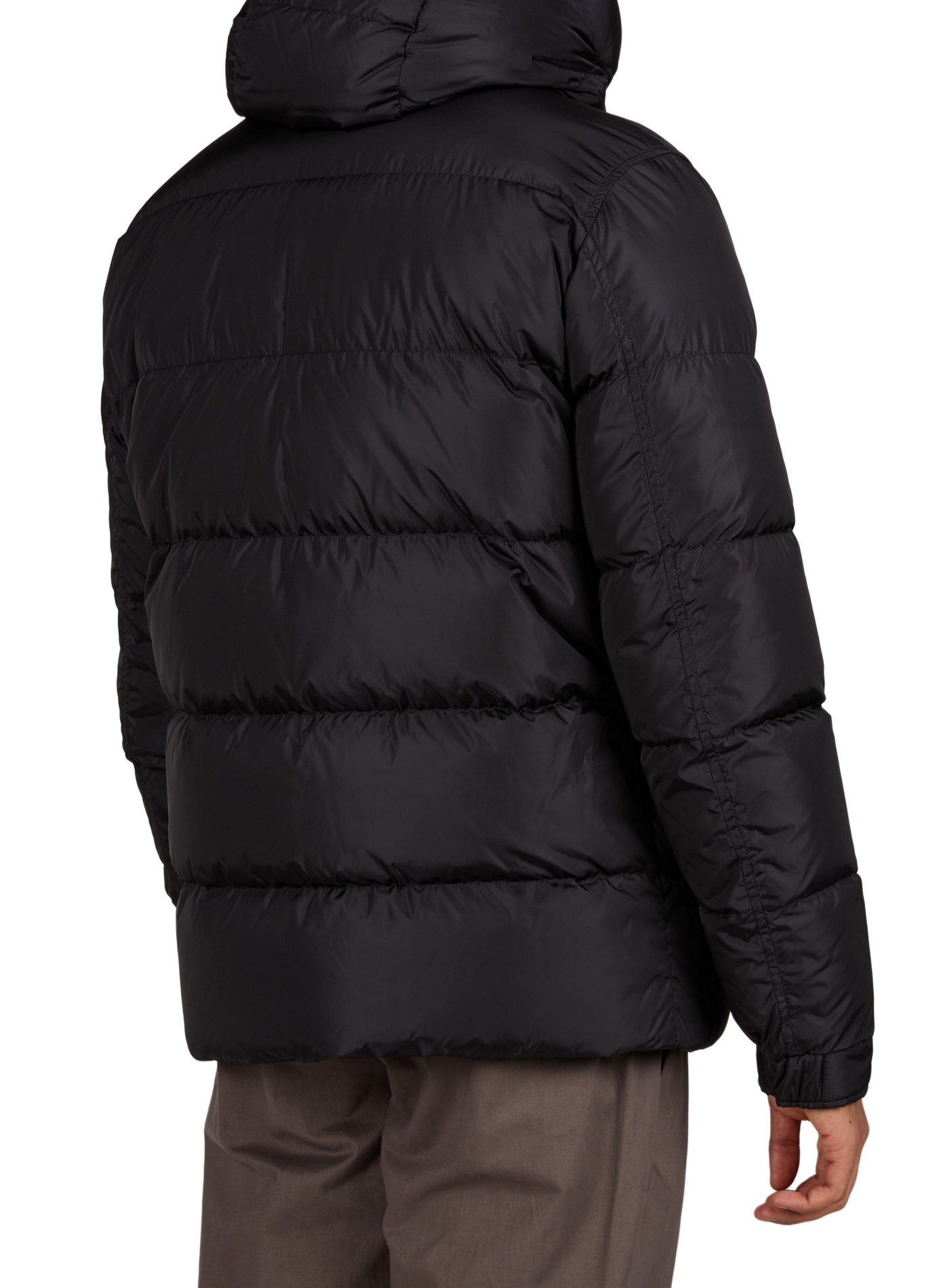 Weit geschnittene Steppjacke mit hohem Kragen HERNO Schwarz