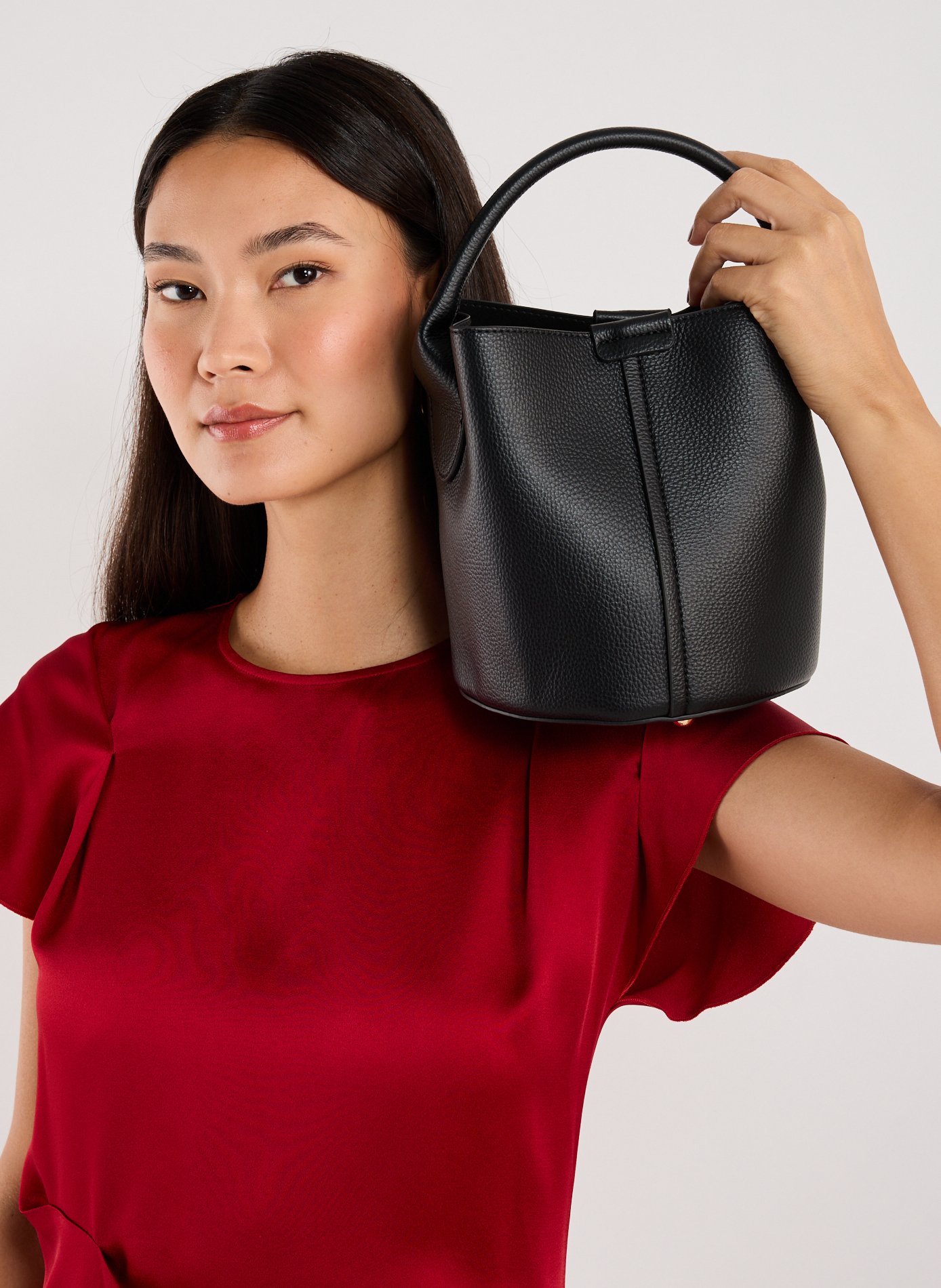 Sac sceau craquelé AU PRINTEMPS PARIS Noir