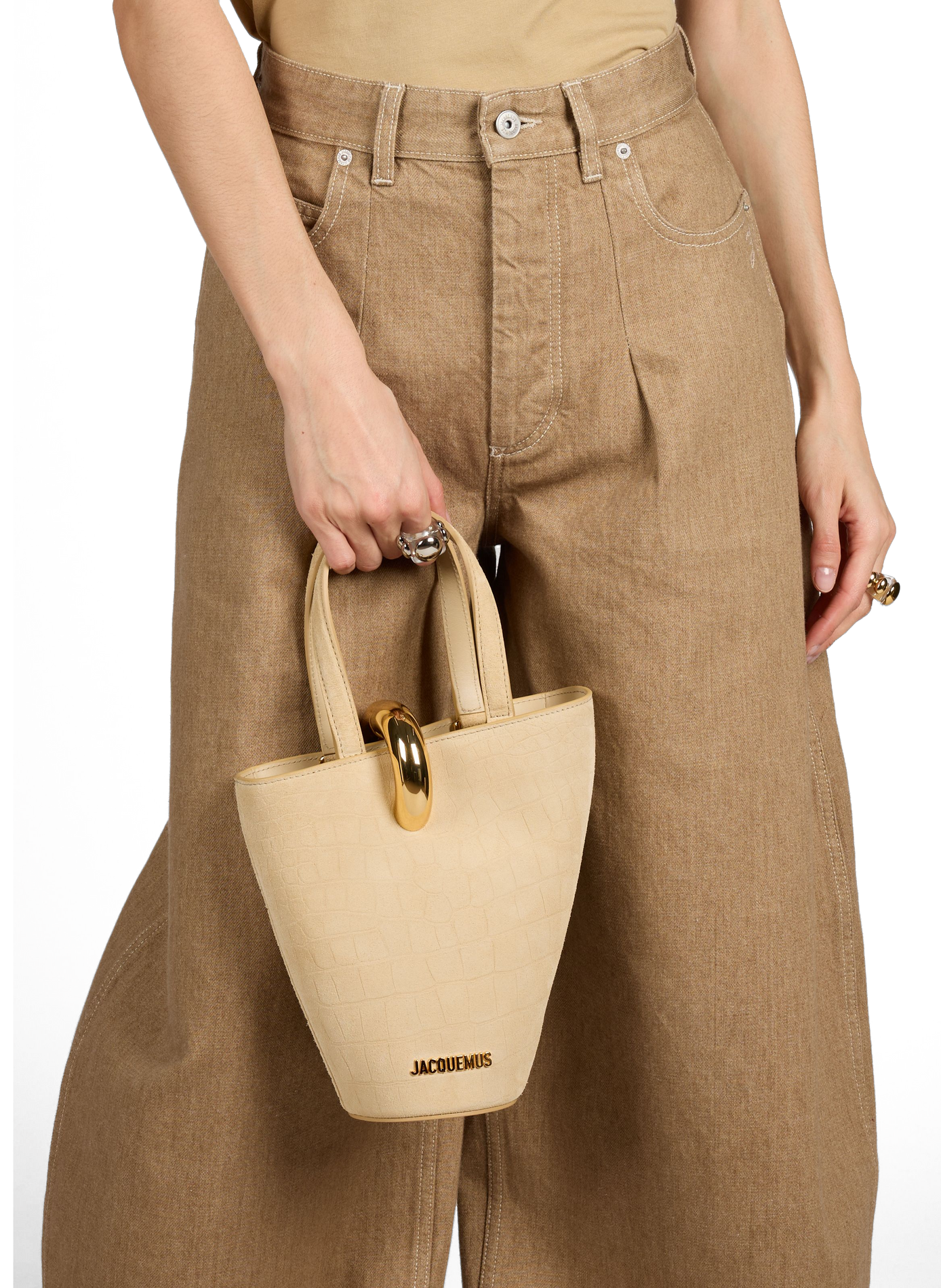 Sac seau Le Petit Bambola en cuir daim croco JACQUEMUS Beige