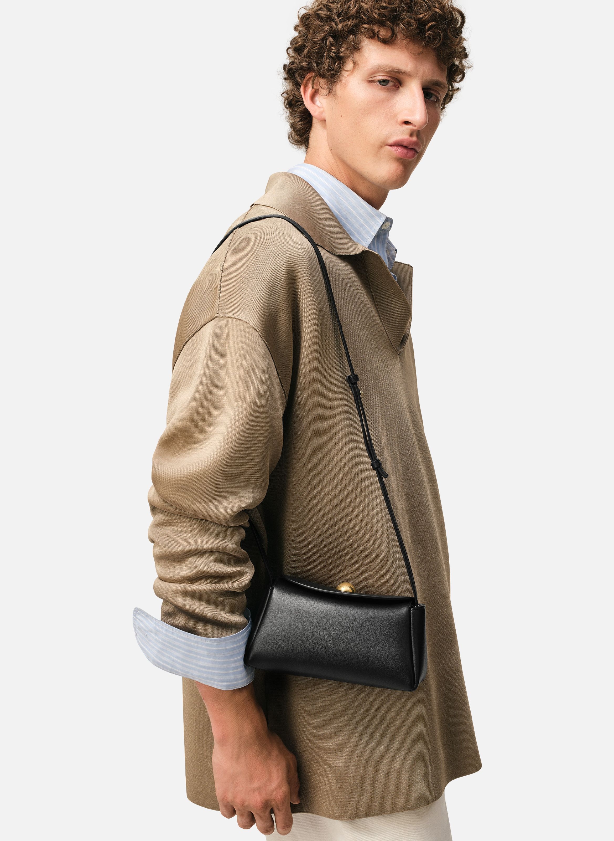 Mini sac carrousel unisexe en cuir de veau AMI PARIS Noir