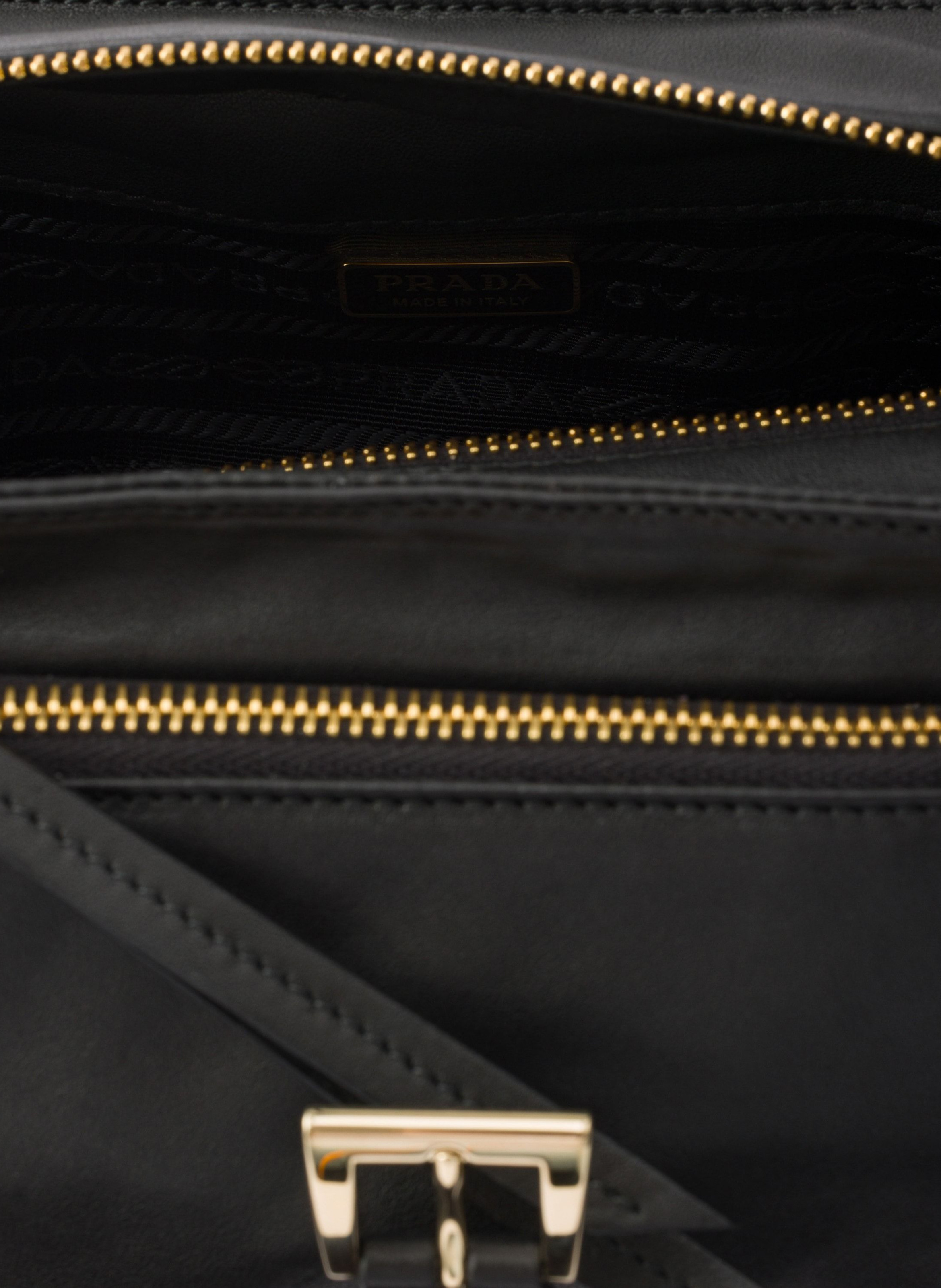 Mini sac prada explore en cuir nappa PRADA Noir