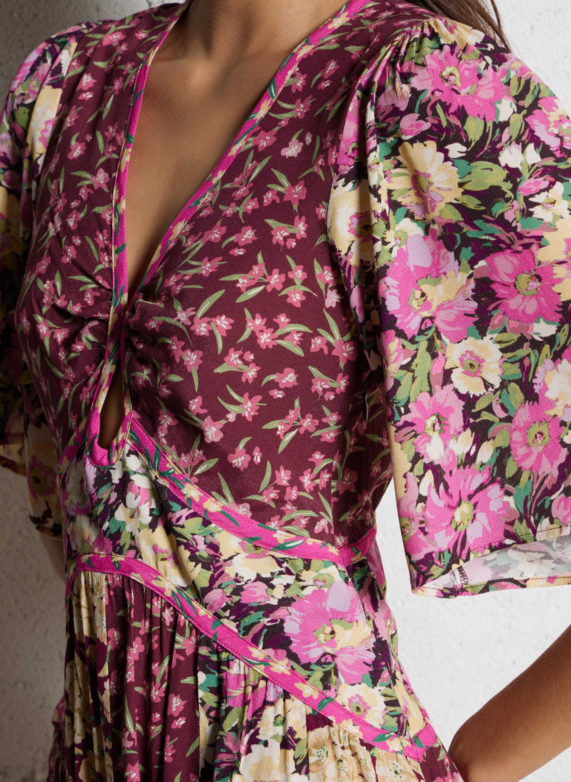 Robe courte col v à imprimé floral indrea BA&SH Violet