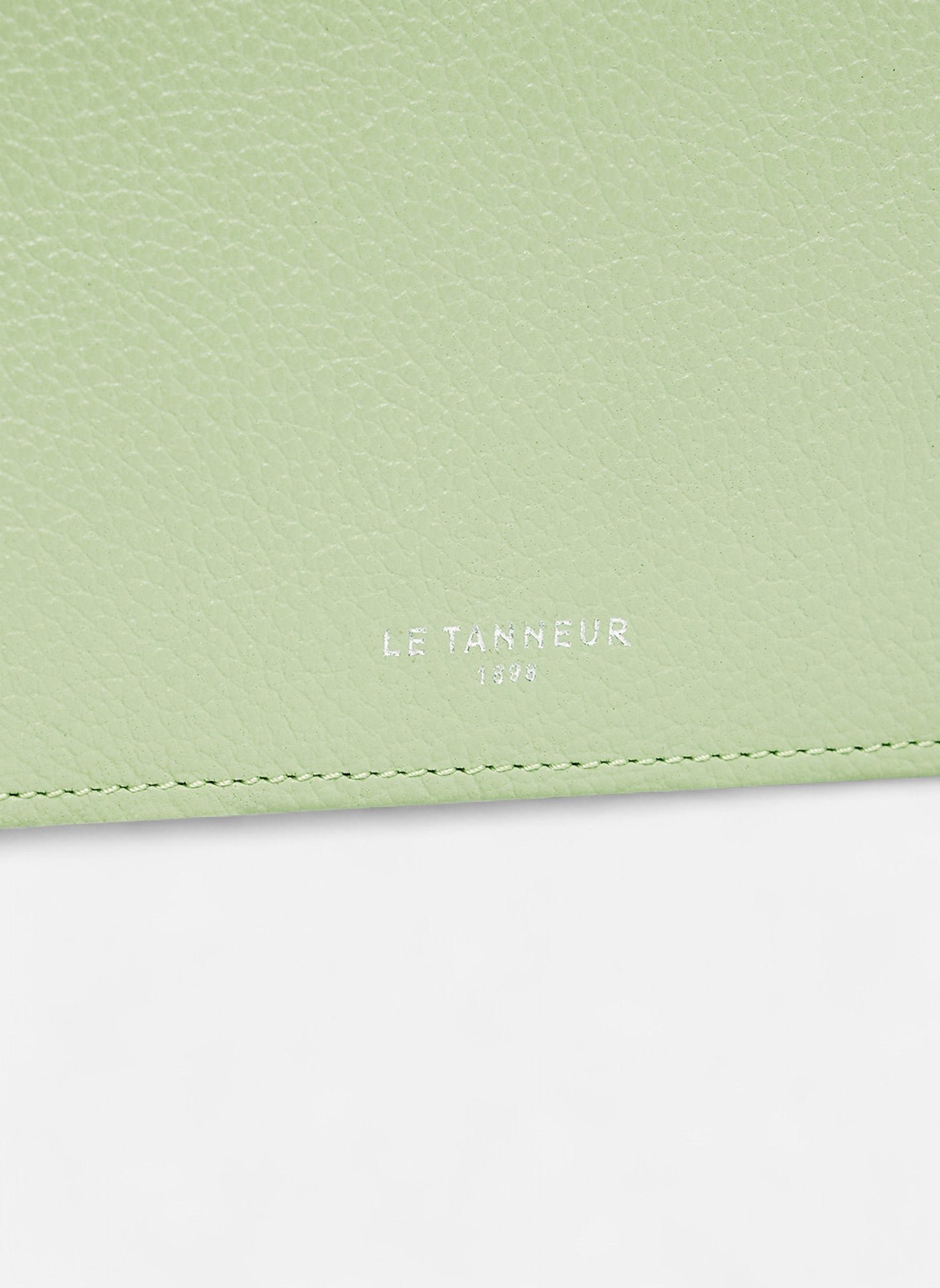 Porte cartes zippé emilie en cuir grainé LE TANNEUR Vert