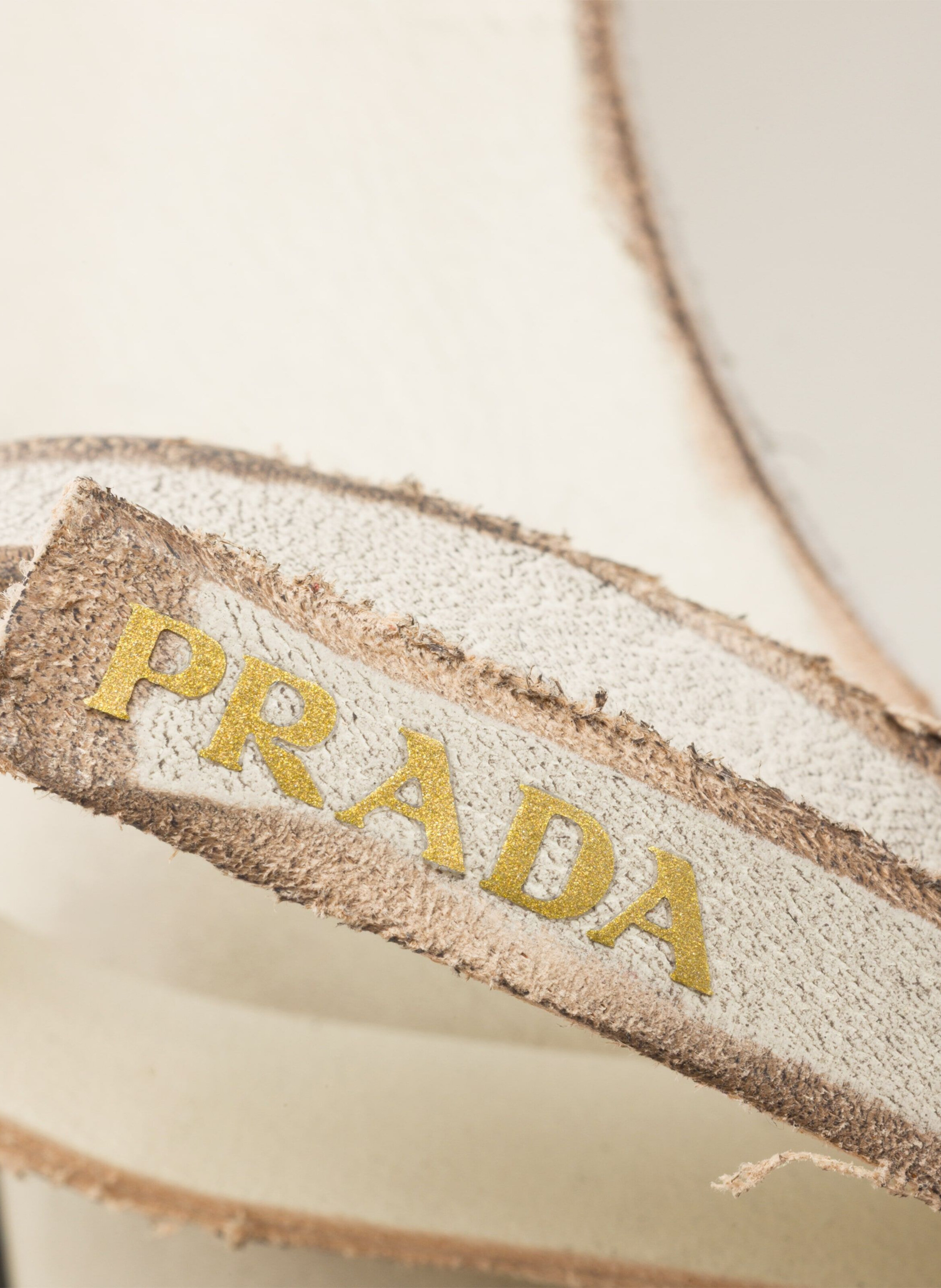 Escarpins à bride arrière en cuir PRADA Beige