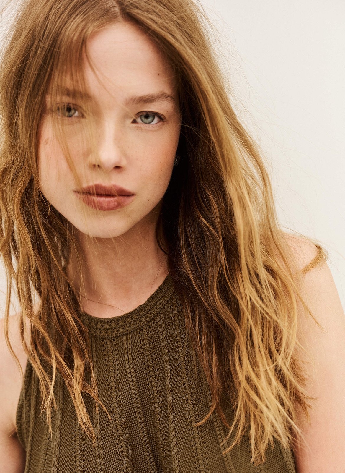 Mouwloze oversized top in effen kleur met aansluitende taille BA&SH Beige