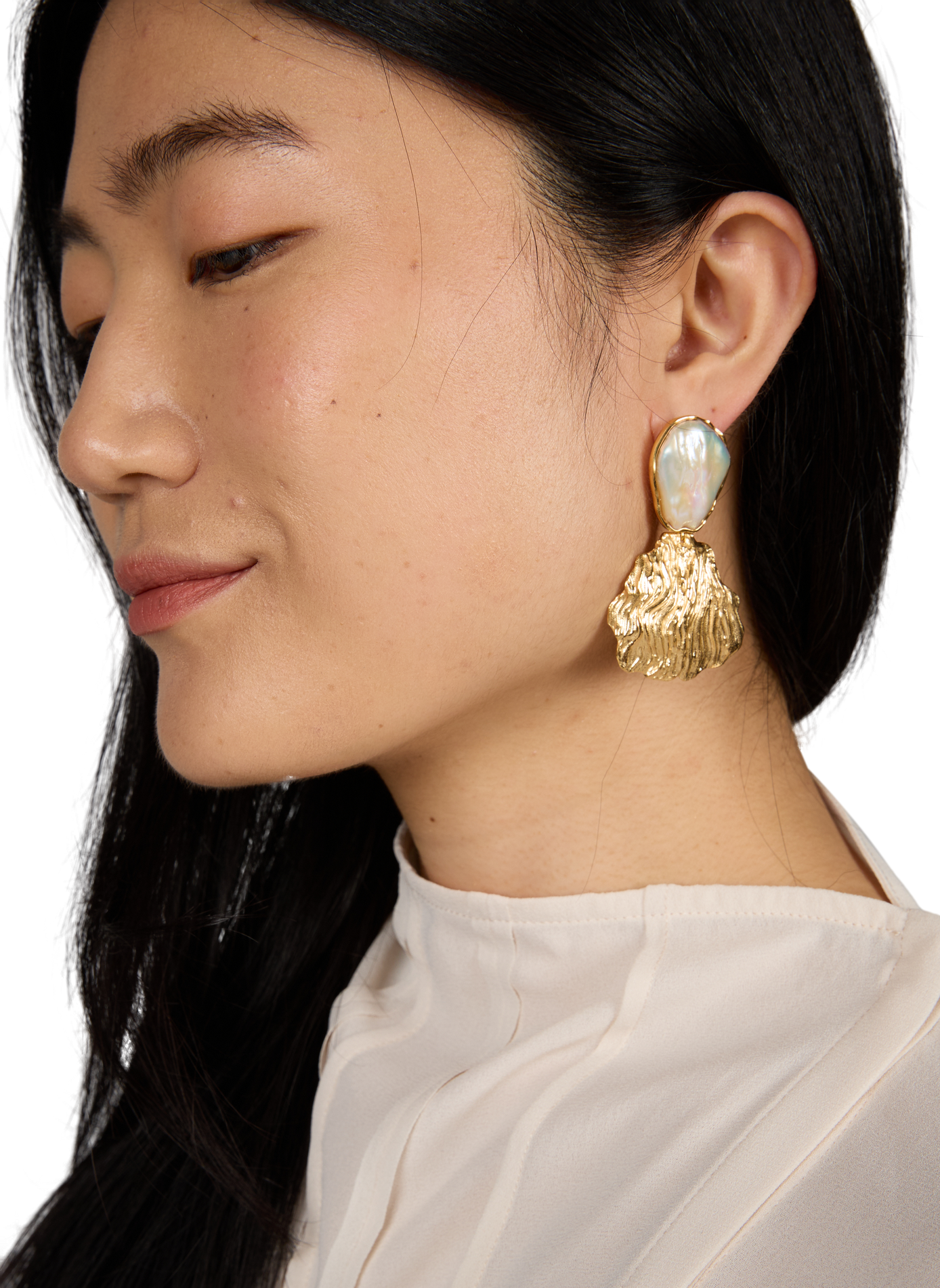 Boucles d'oreilles pétales à perles JOANNA LAURA CONSTANTINE Doré