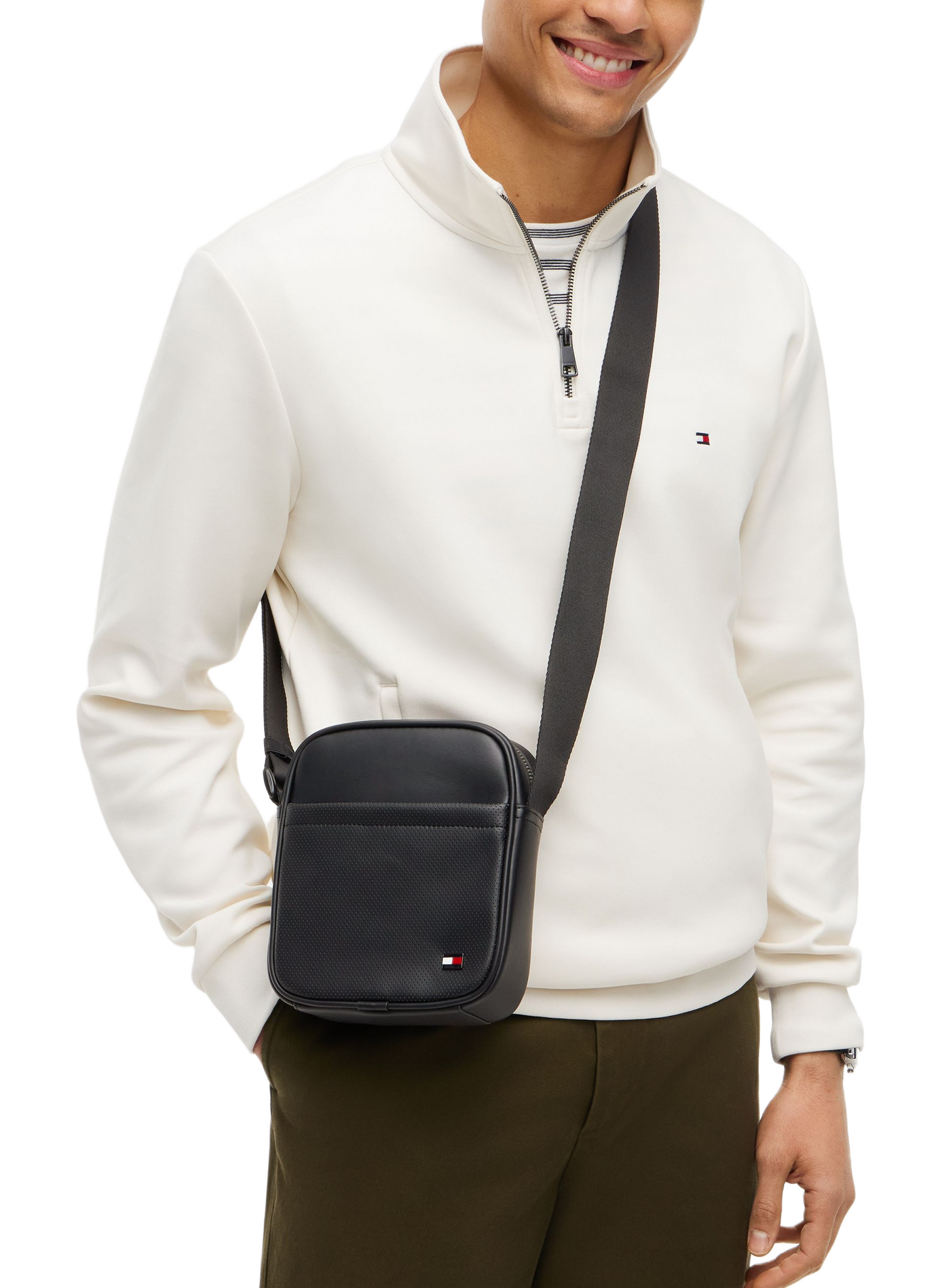 Smooth Zippered Shoulder Bag TOMMY HILFIGER Black