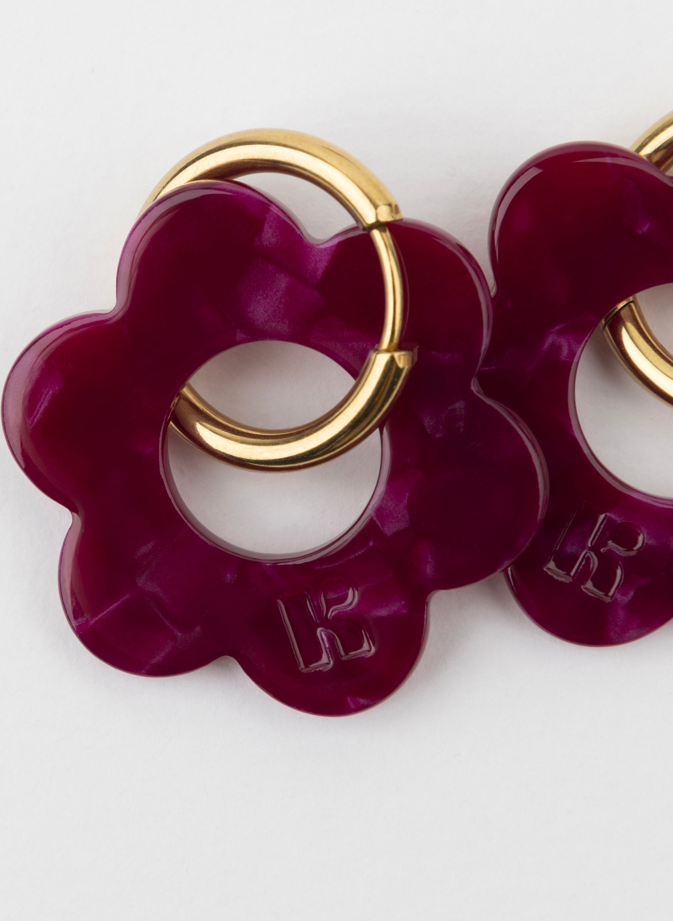 Boucles d'oreilles Maxi Fleurette avec anneaux en acier inoxydable doré KURAGE GINZA Rouge