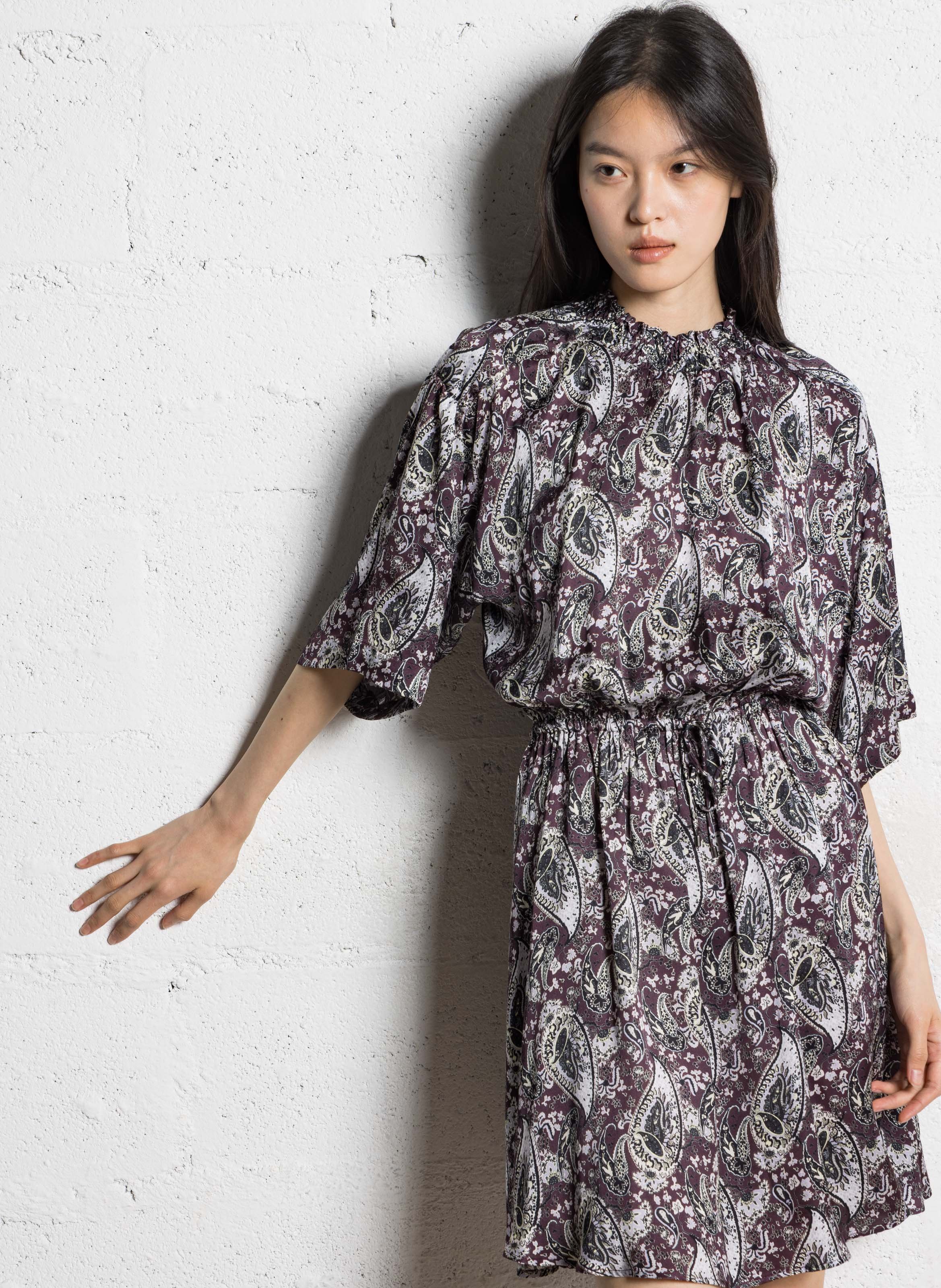 Robe courte col montant imprimée en satin IKKS Violet
