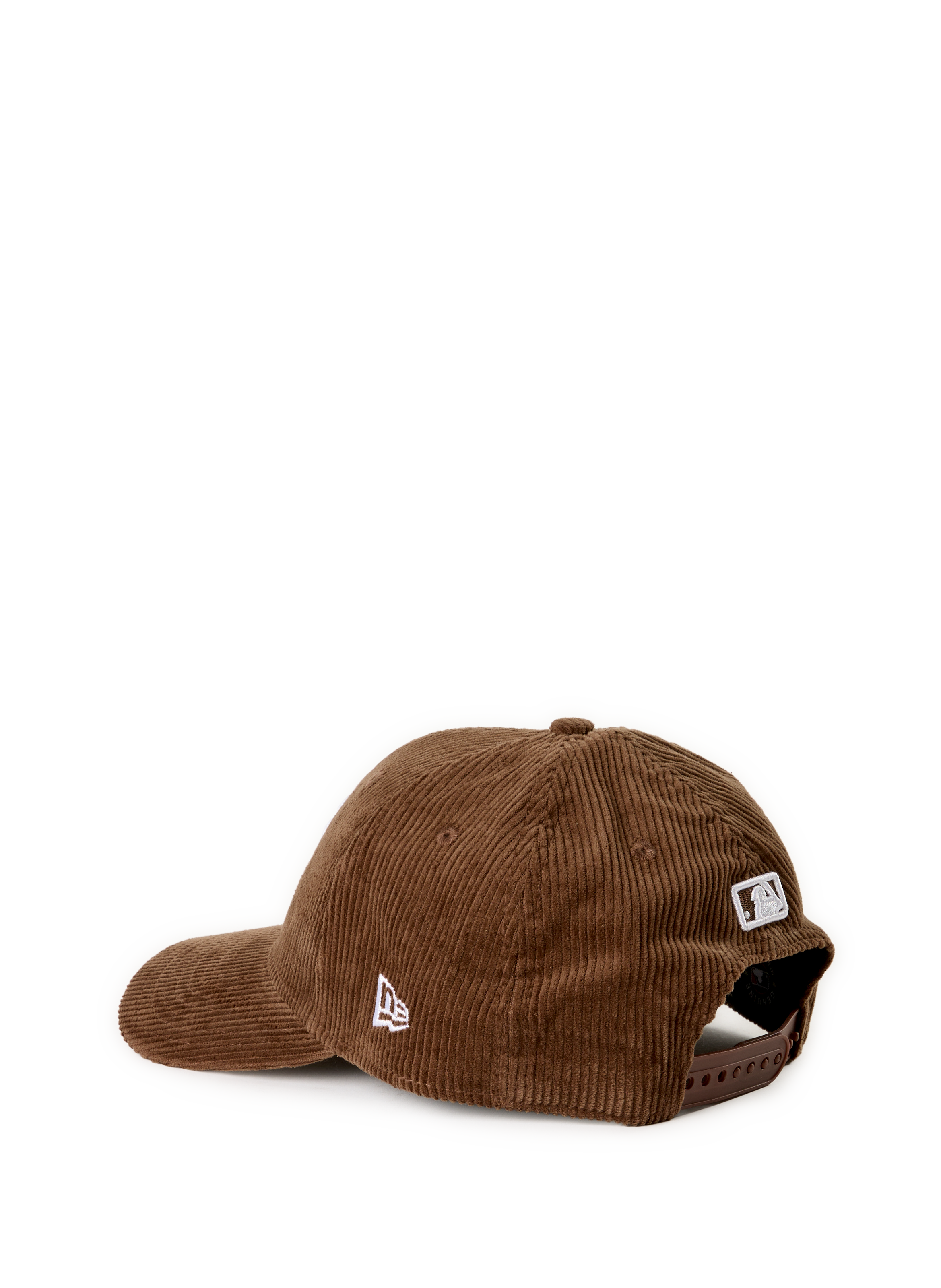 Curved brim cotton embroidered cap NEW ERA Brown