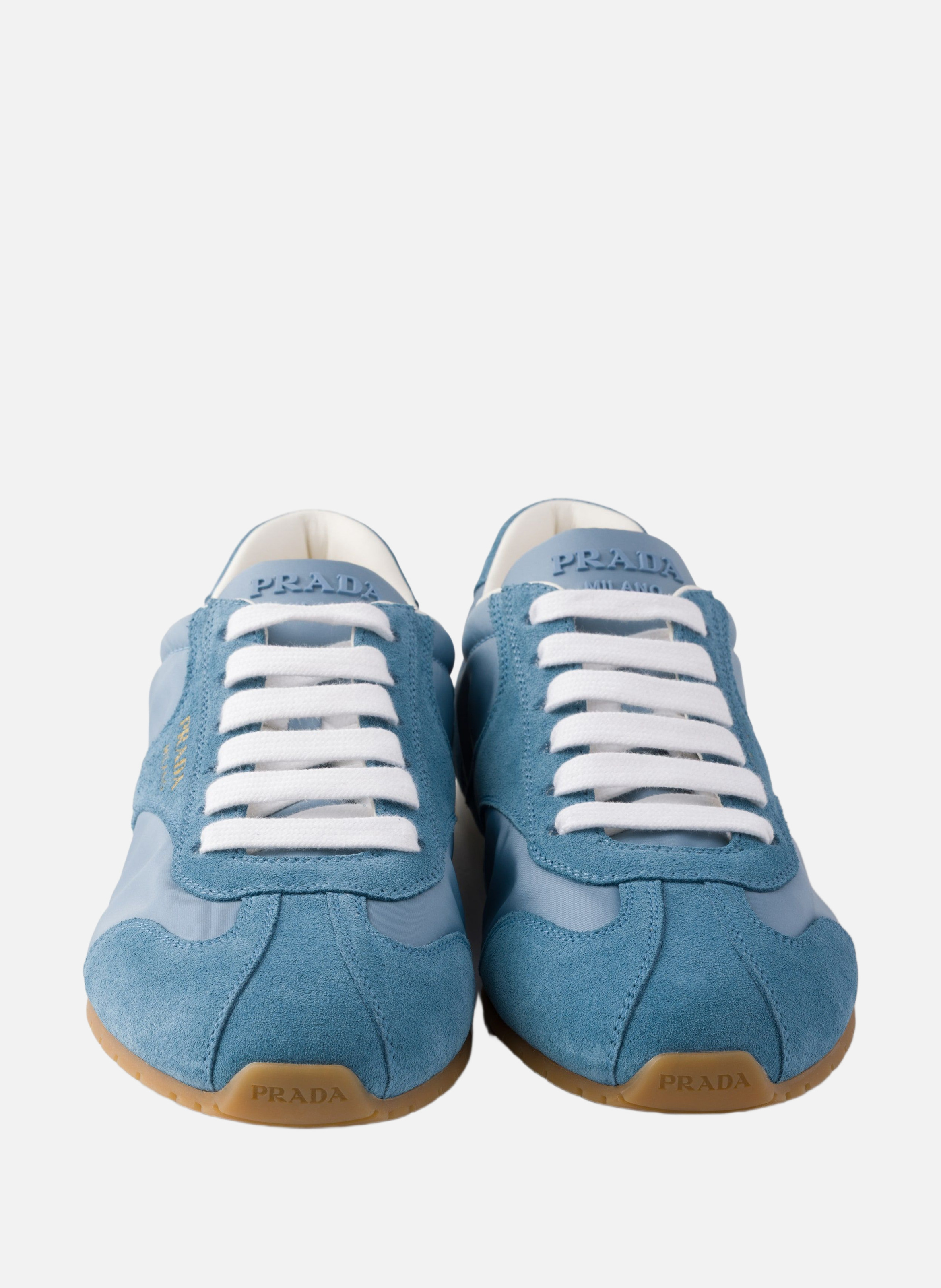 Baskets à lacets en re-nylon et en daim PRADA Bleu