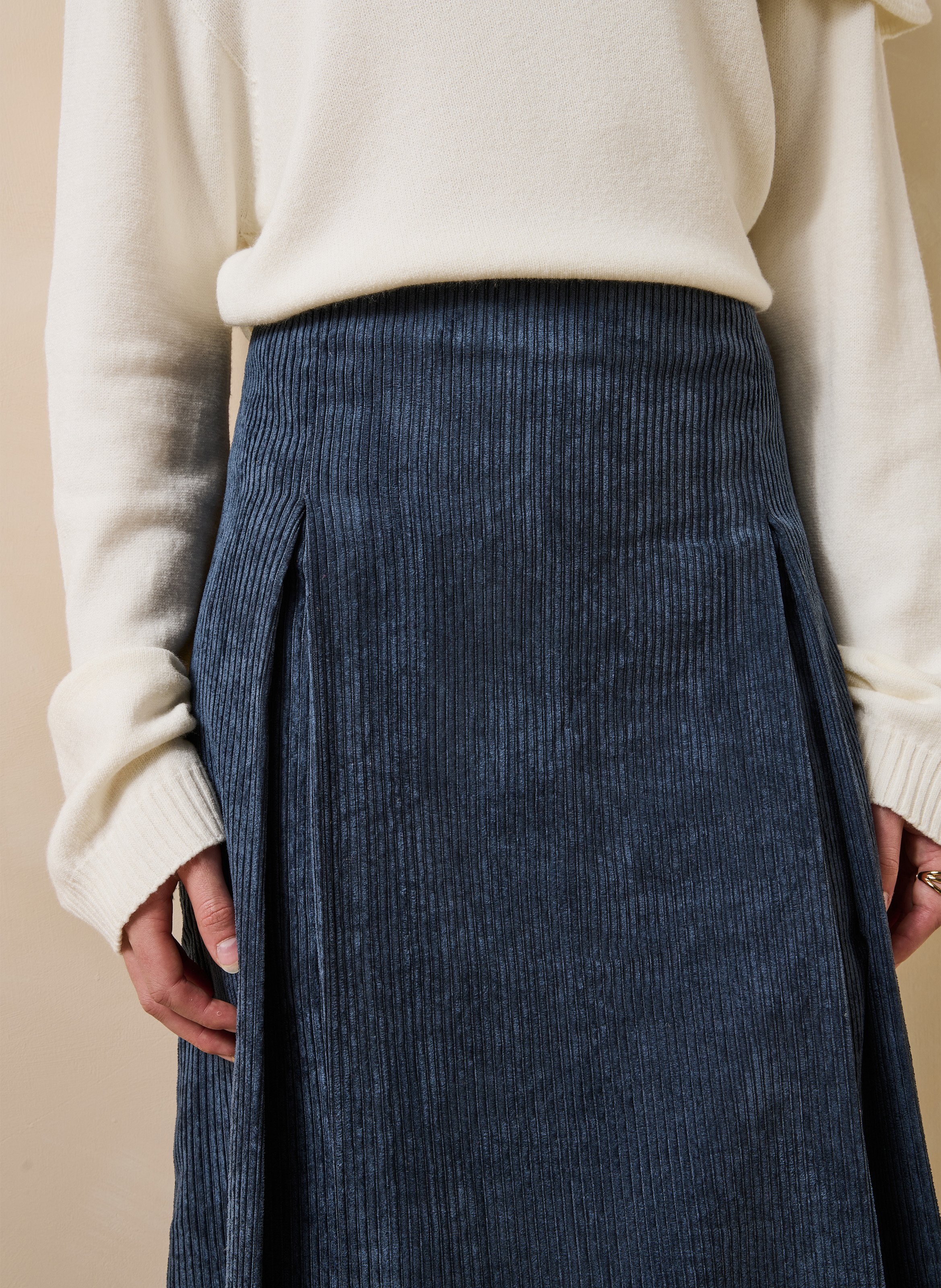 Uitlopende rok van ribfluweel LA FEE MARABOUTEE Blauw