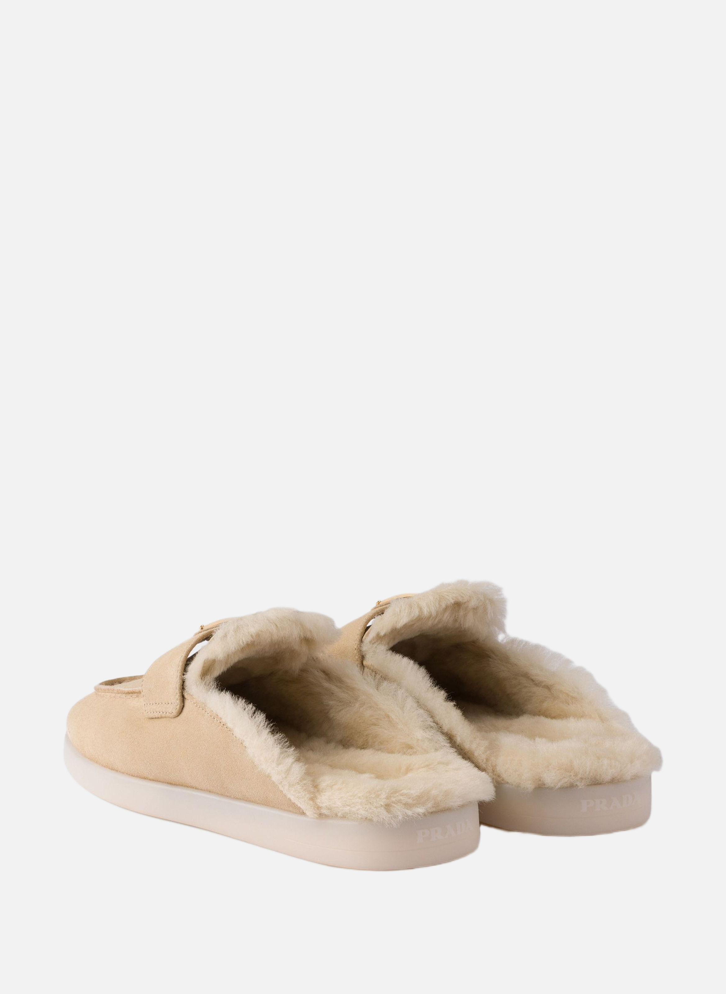 Mules en veau velours et shearling PRADA Beige