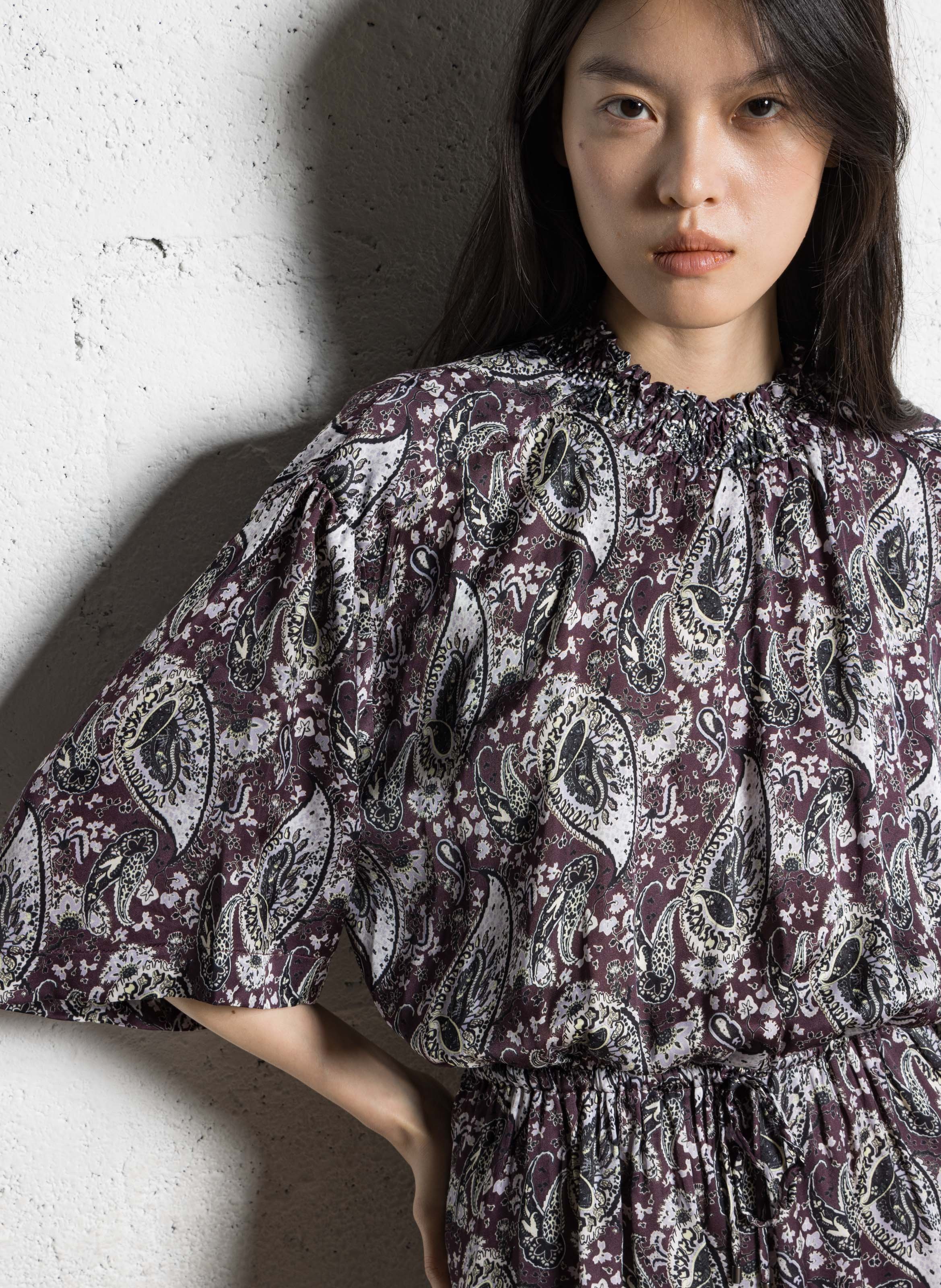 Robe courte col montant imprimée en satin IKKS Violet