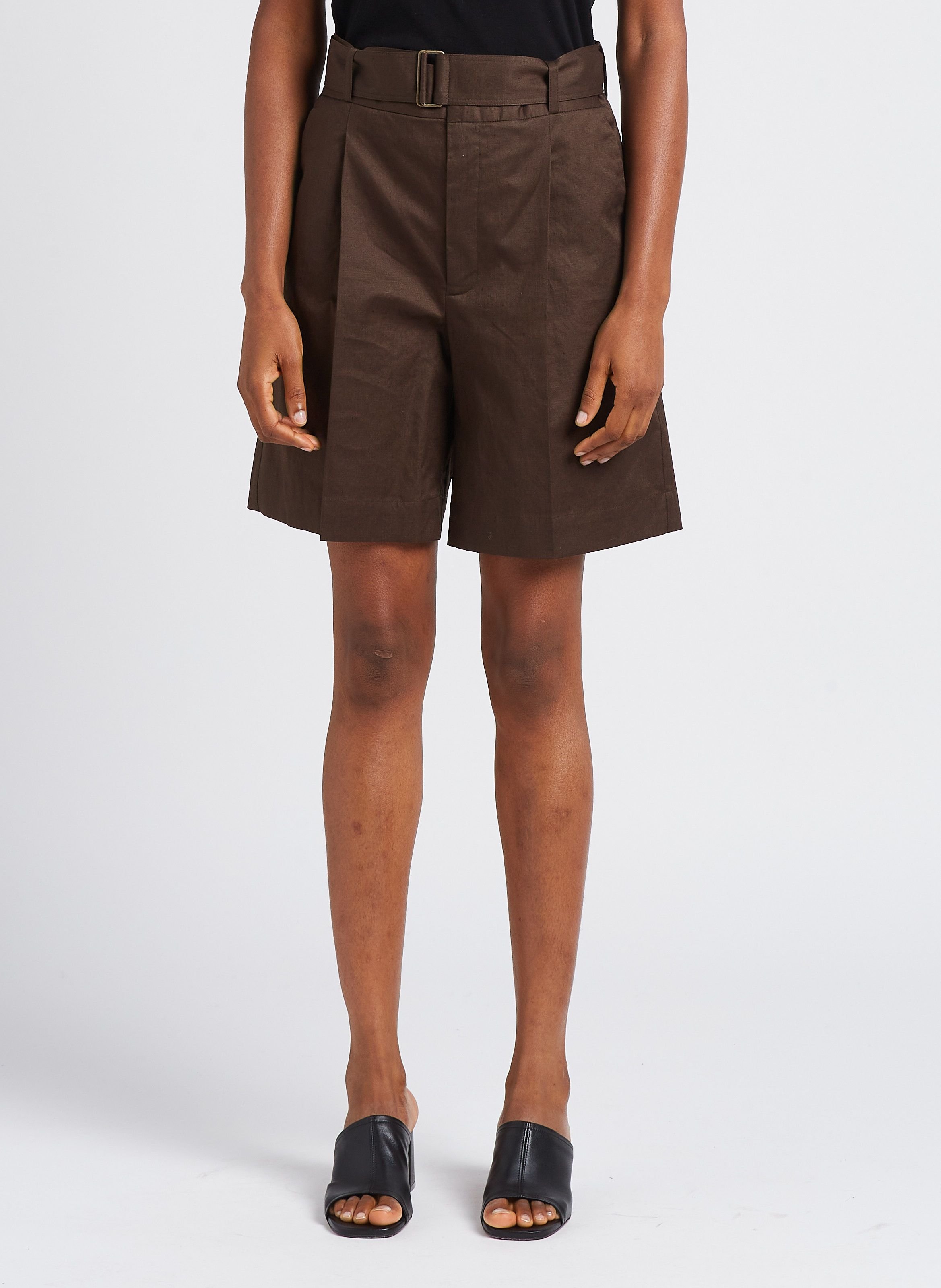 Short femme marron sale