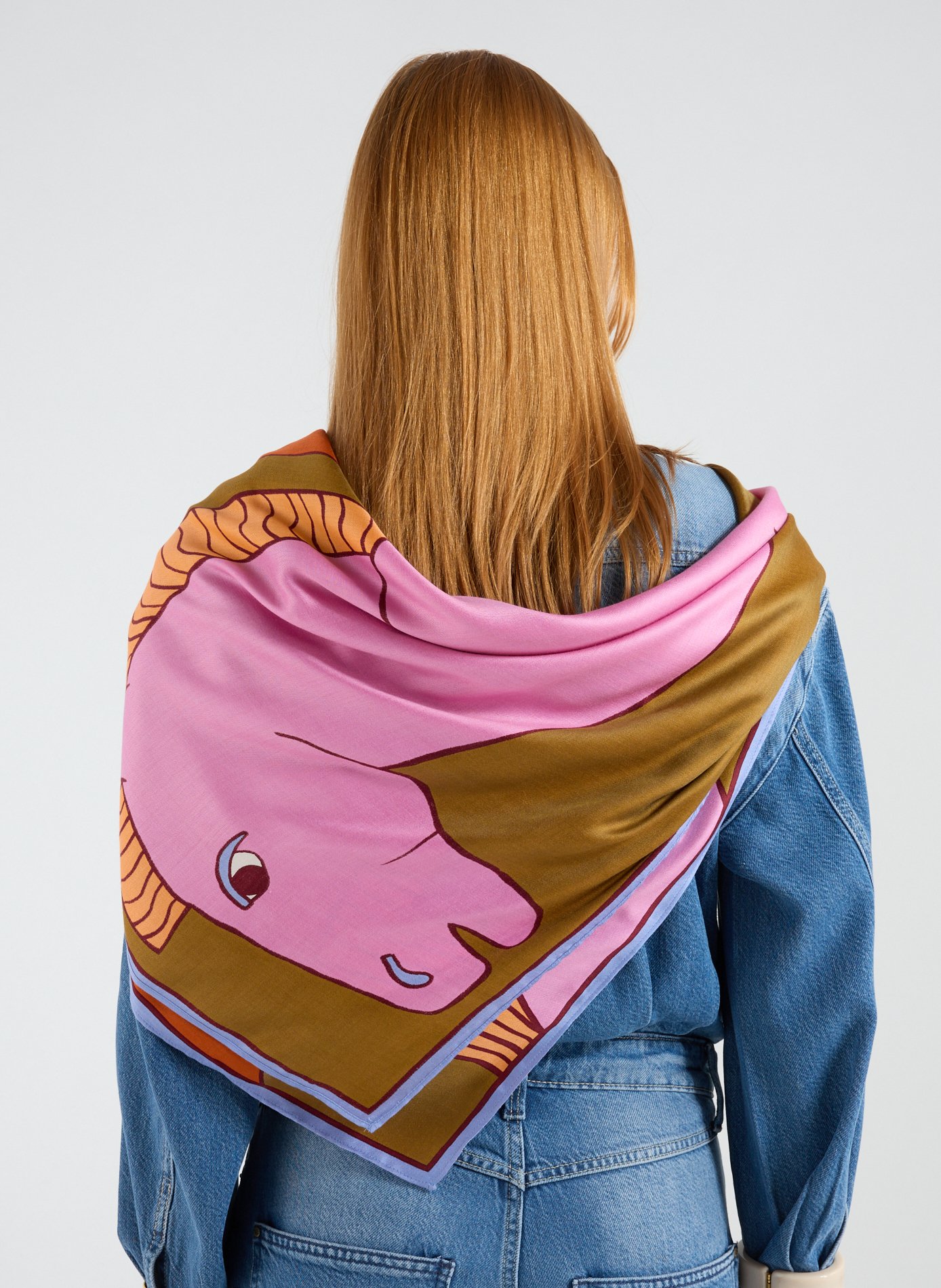 Foulard à imprimé en laine INOUITOOSH Multicolore