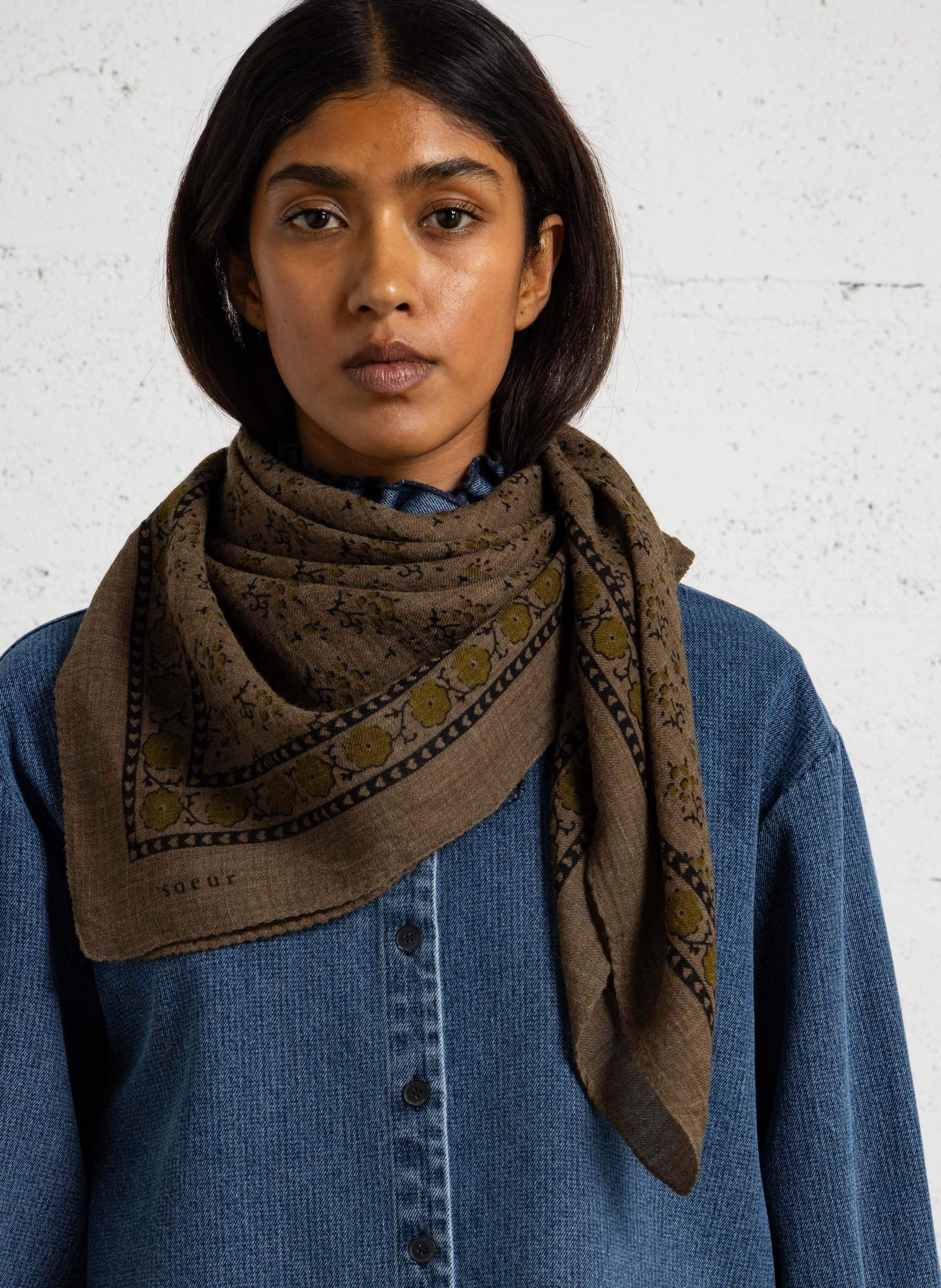 Foulard en twill de laine imprimé SOEUR Marron