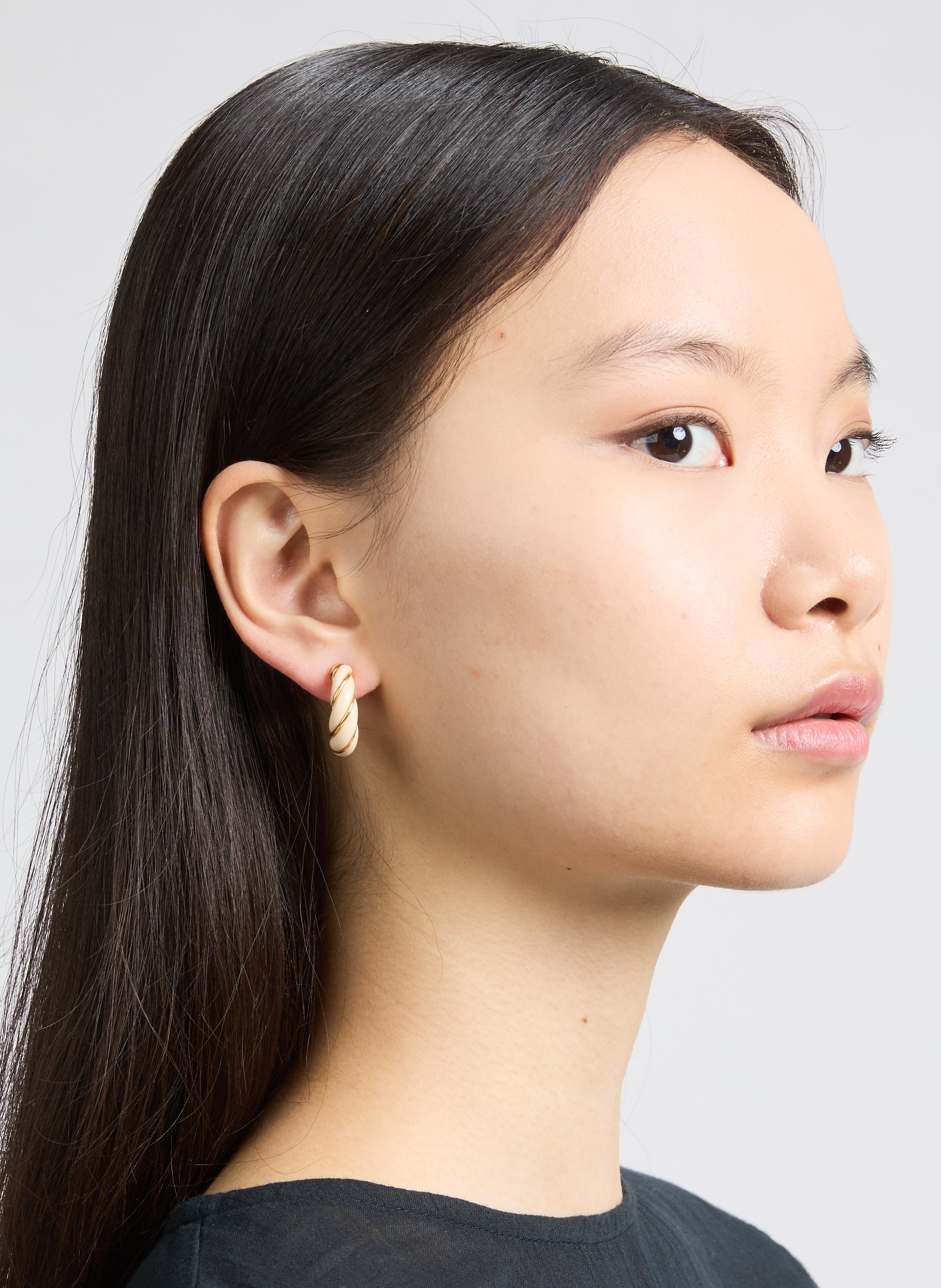 Boucles d&#039;oreilles Diana Ivoire AURELIE BIDERMANN Blanc