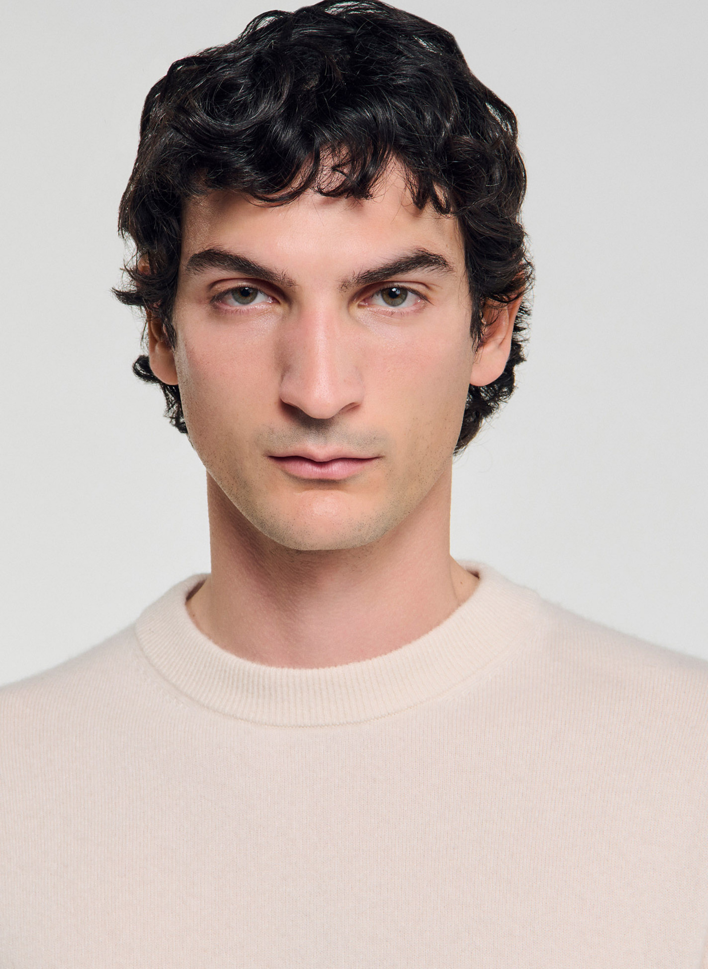 Pull col rond regular-fit en cachemire SANDRO Blanc