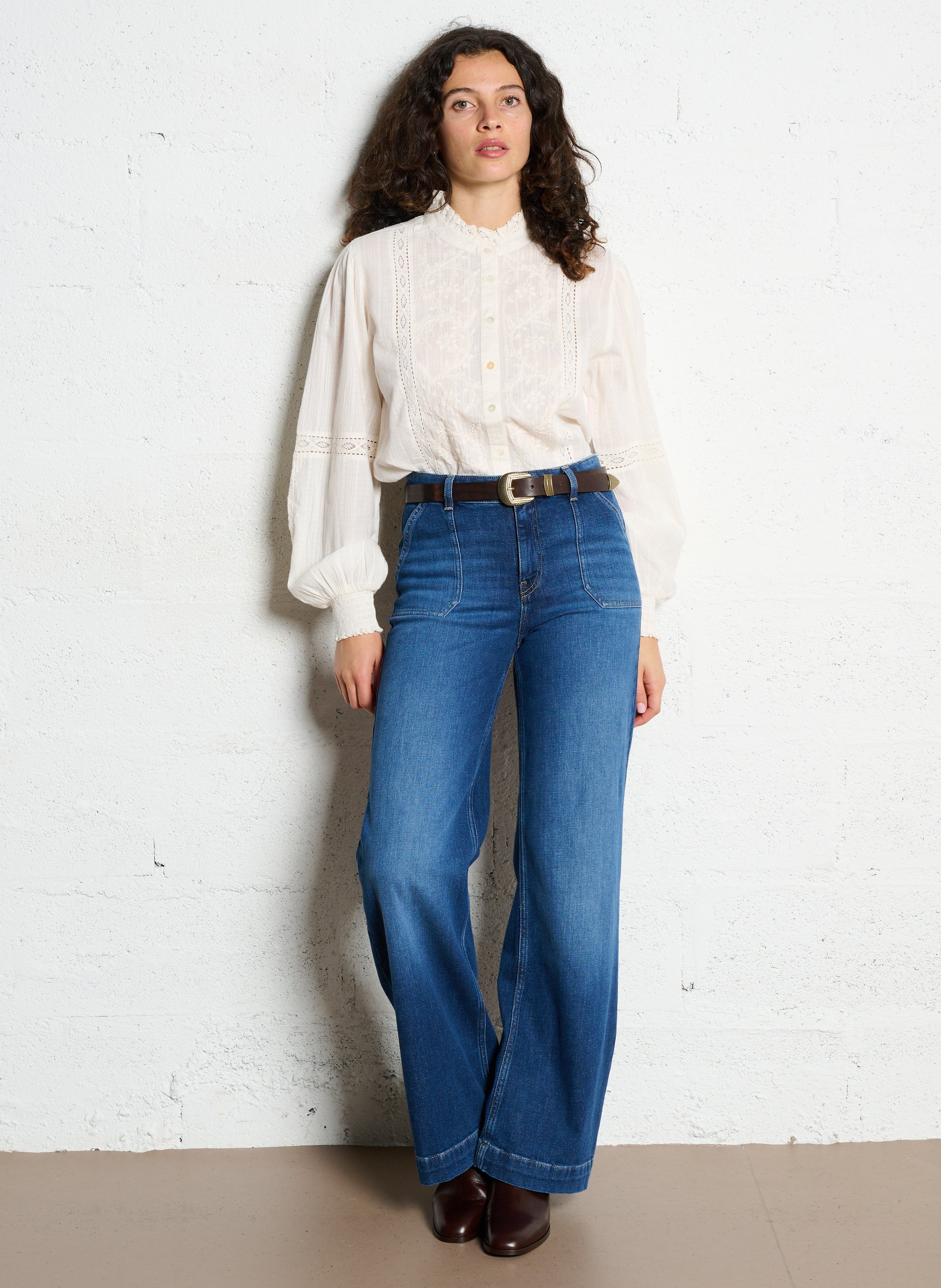 Blouse boutonnée brodée à dentelle sophia MAISON 123 Beige