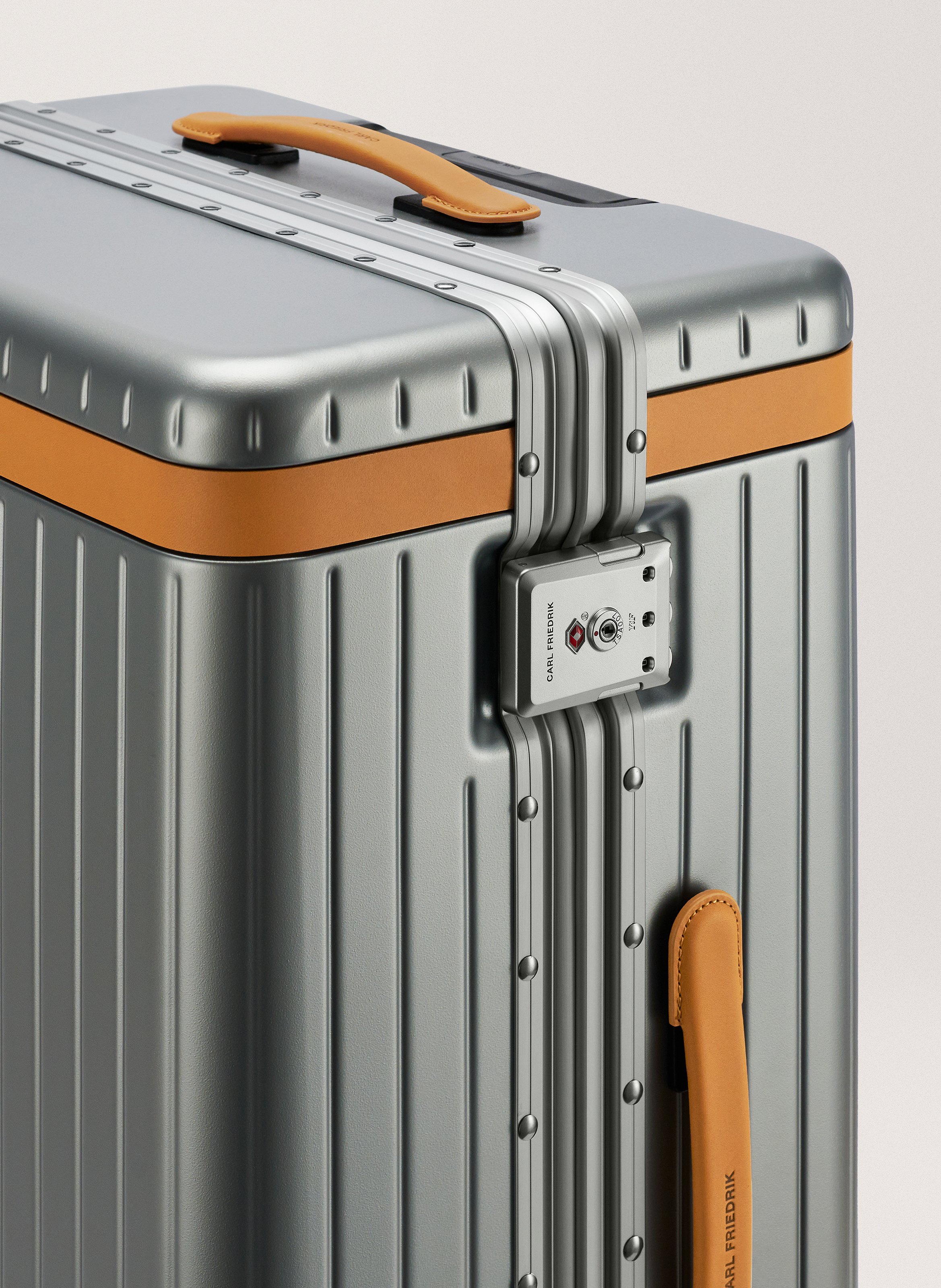 Valise 'the check-in' en polycarbonate CARL FRIEDRIK Argent