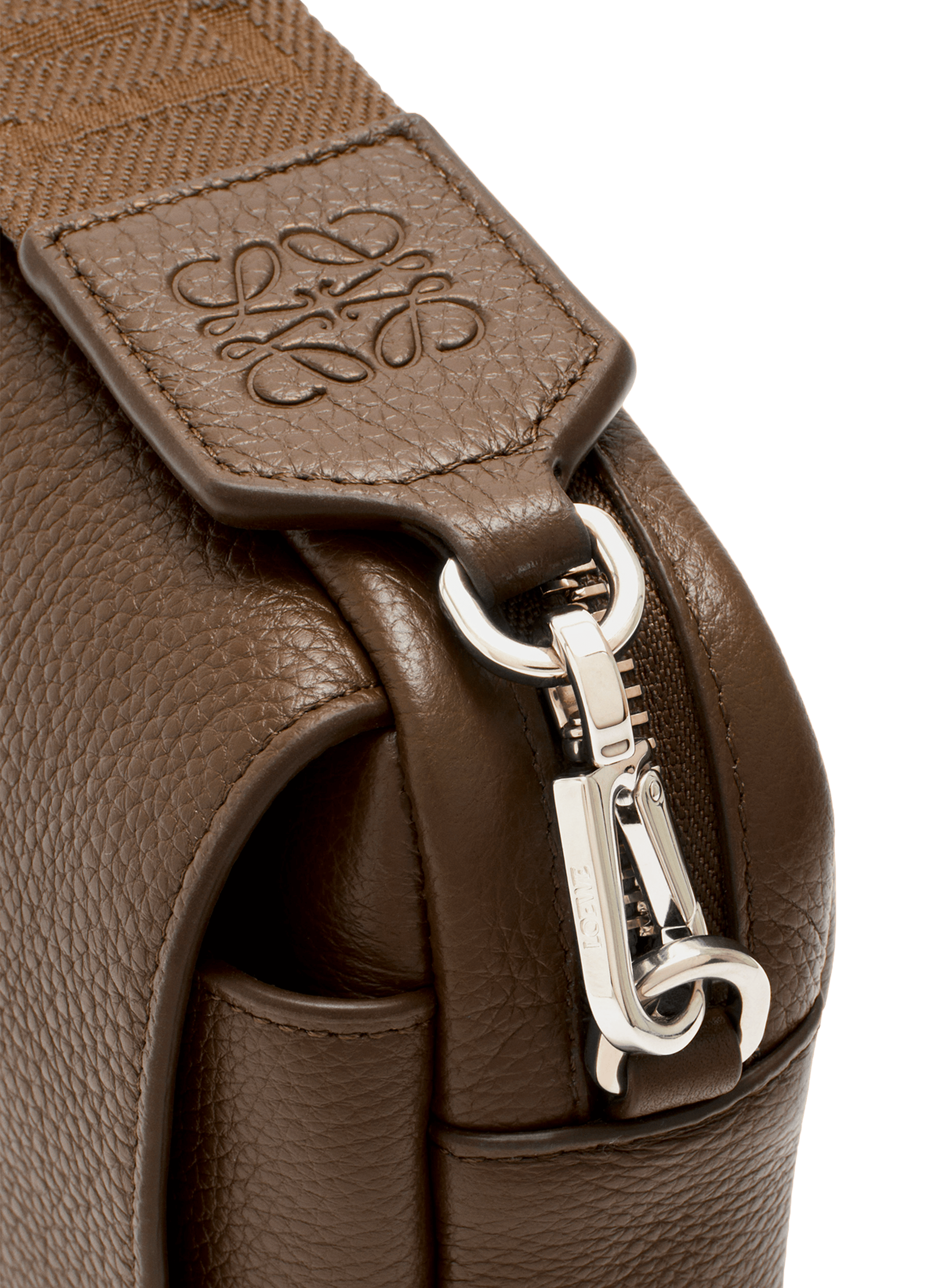 Small Pebble messenger bag in soft grained calf leather LOEWE Brown