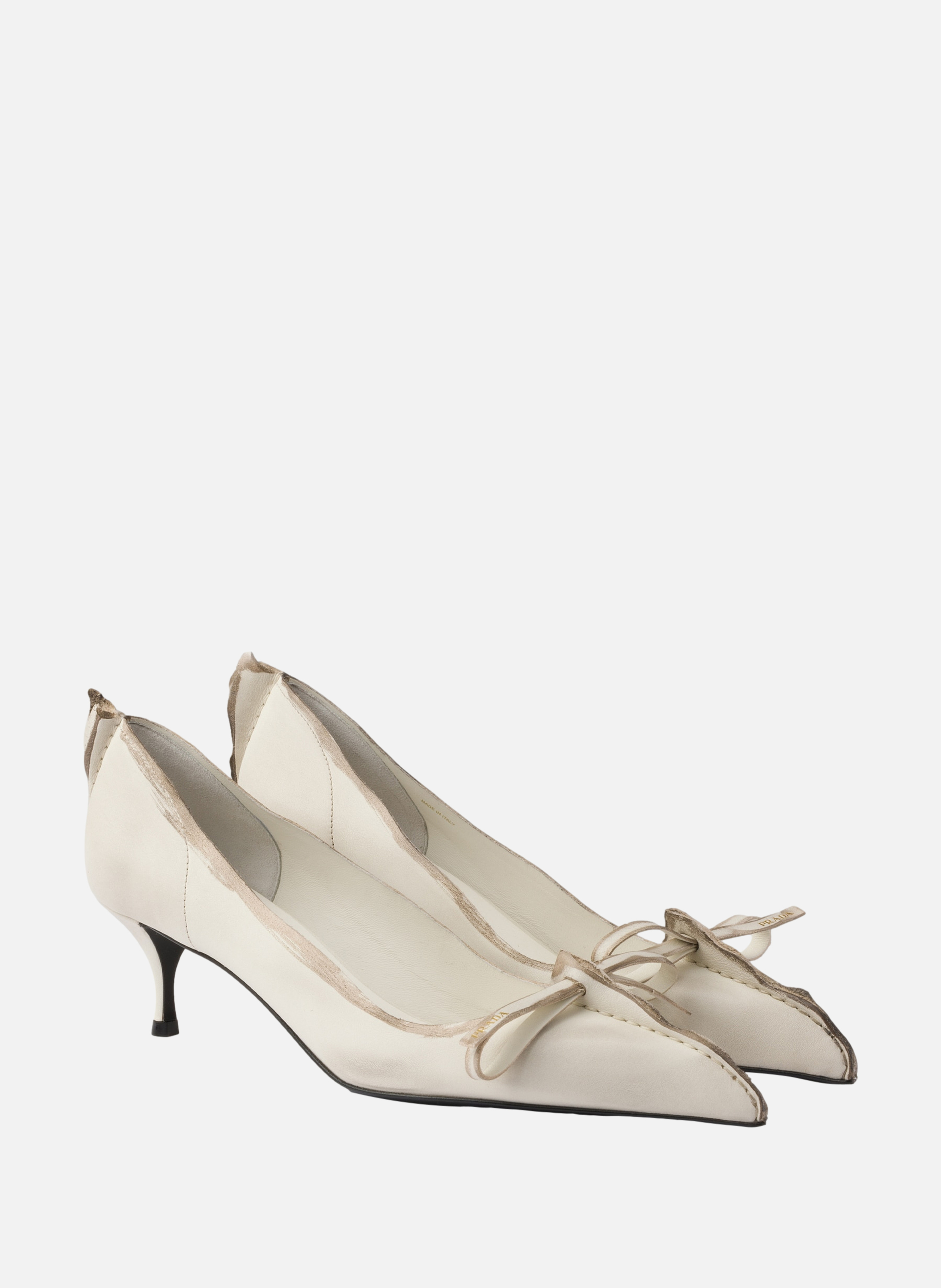 Escarpins en cuir vieilli PRADA Beige