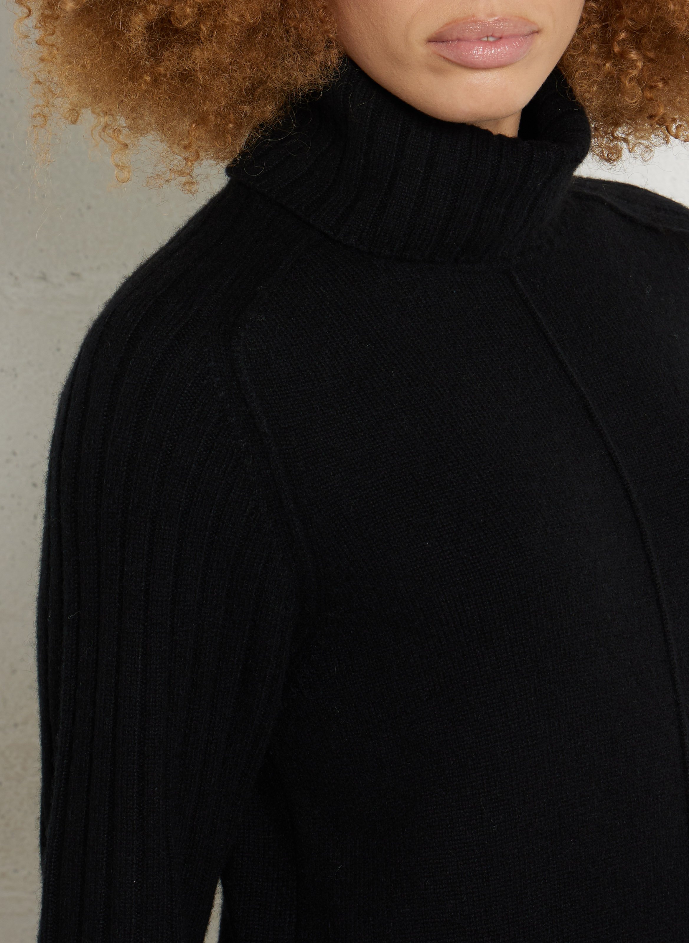 Robe pull droite col roulé en laine bella MAISON 123 Noir