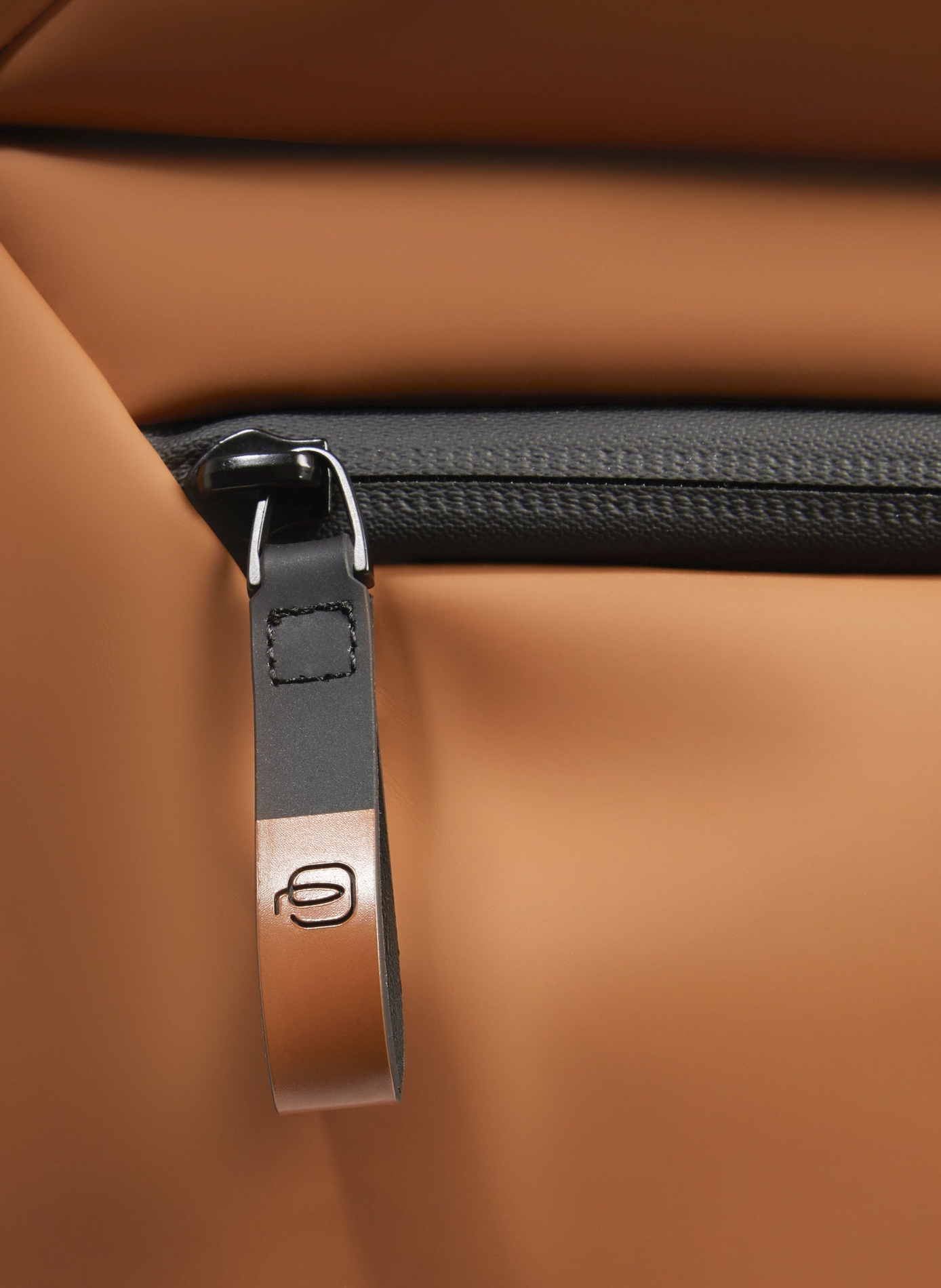 Valise cabine mince déperlante à 4 roues PIQUADRO Marron